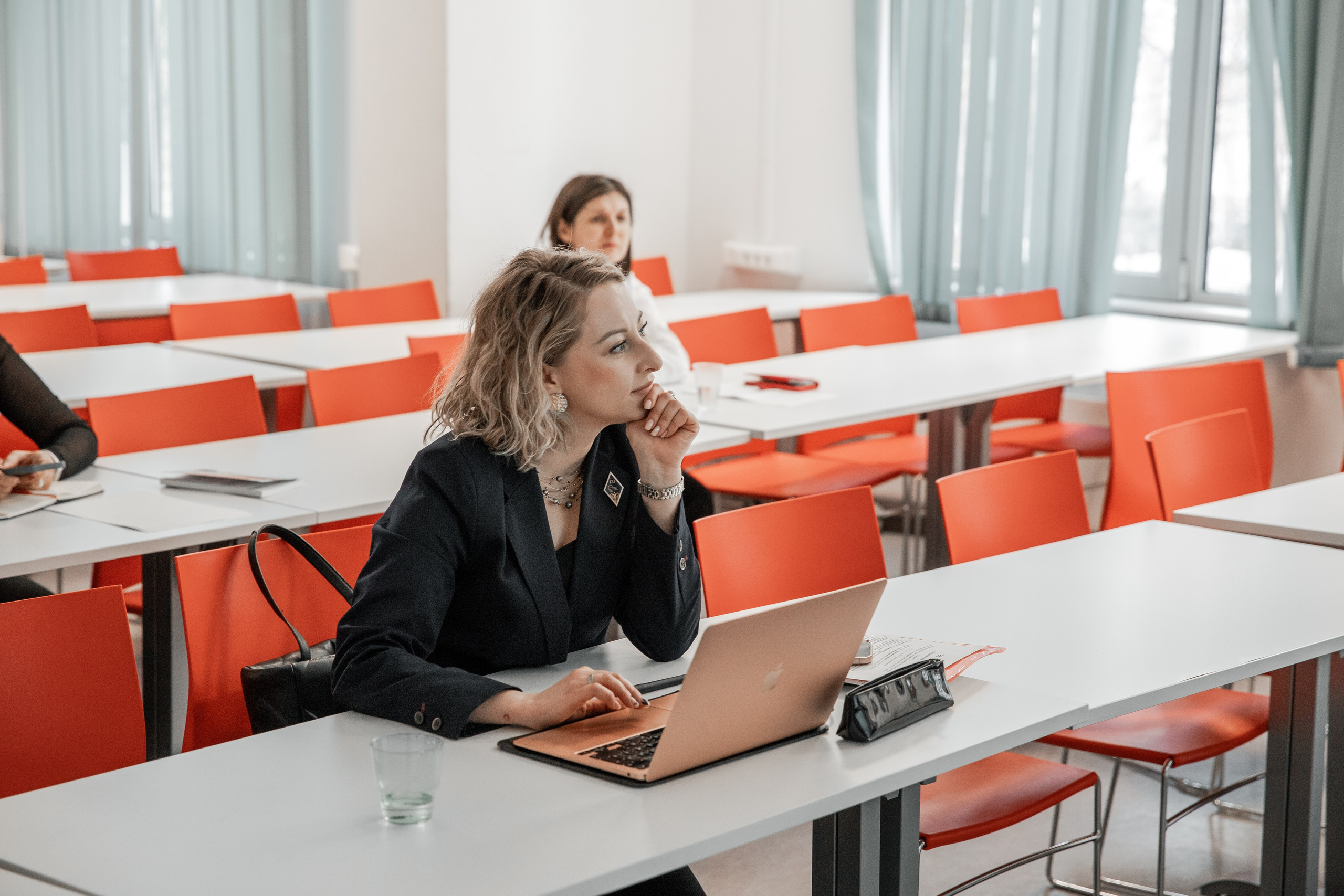 IV Международная научная конференция | Диалог Культур Культура Диалога. Фотограф брендов и бизнеса в Москве Алексей Сентюрин