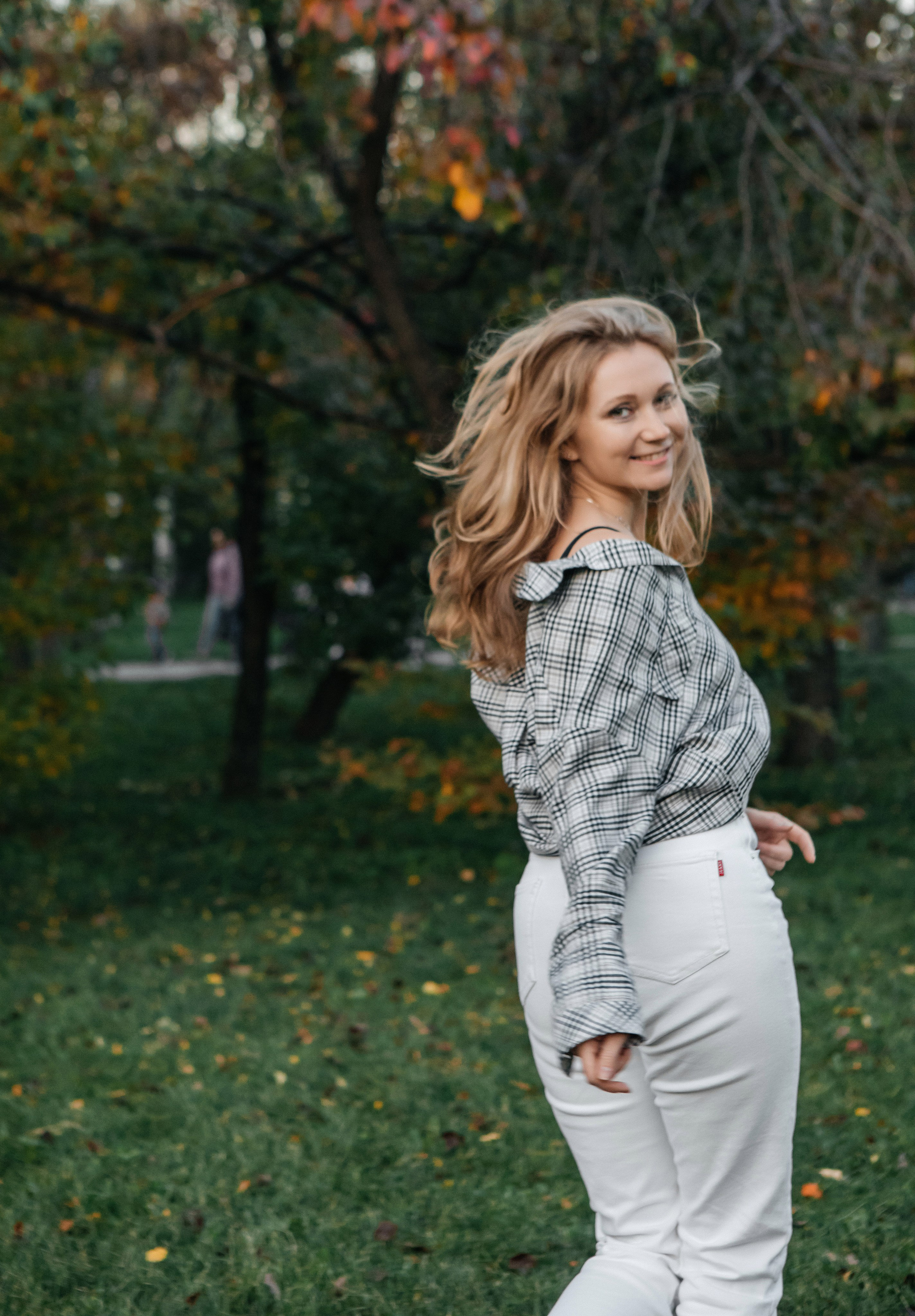 Семейная прогулочная фотосессия. Свадебный и семейный фотограф Ибрагимова Мария из Екатеринбурга