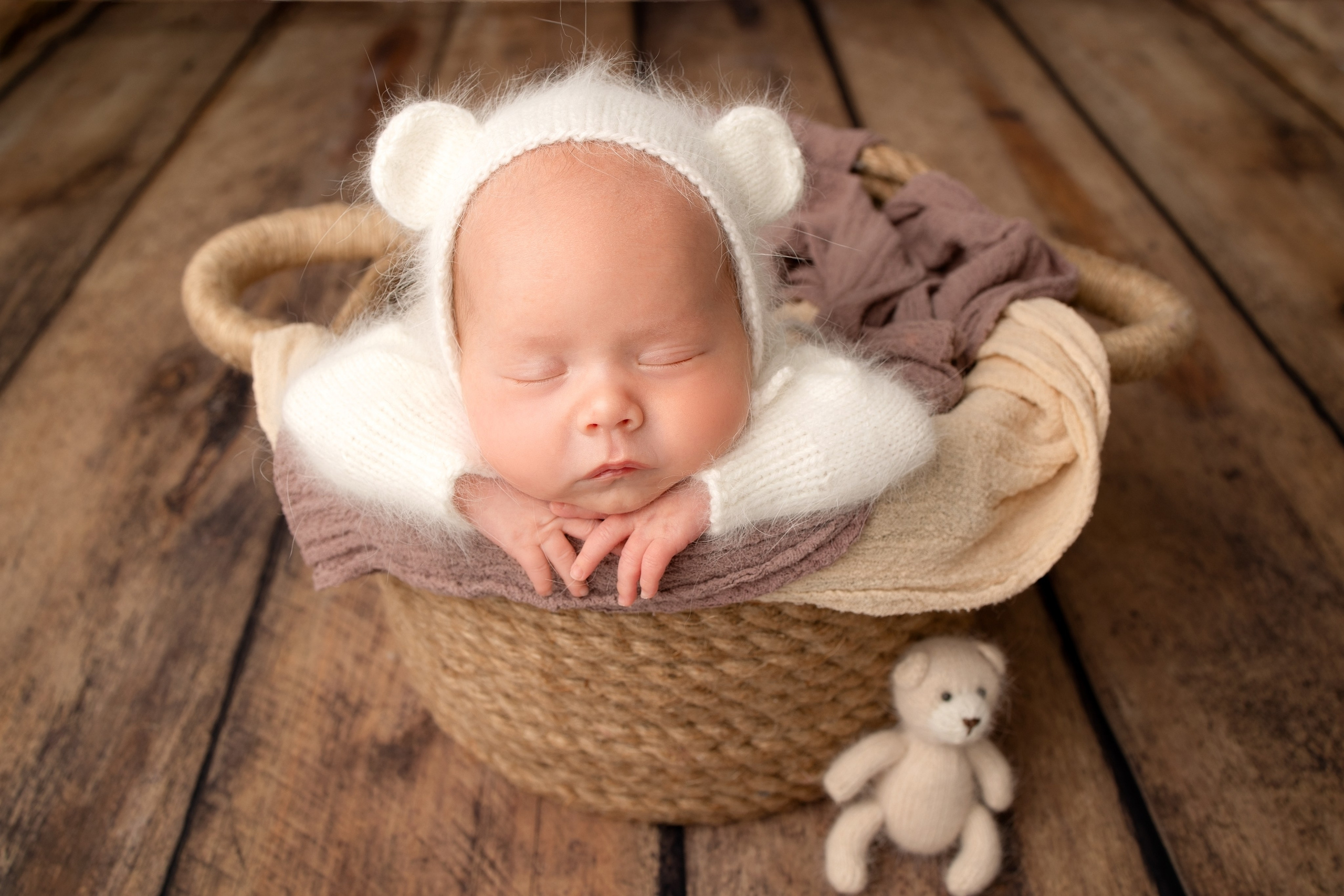 Нежная и милая фотосессия первых дней жизни Вашего ребенка в Минске. Фотограф новорождённых Минск — стоимость newborn фотосессии в Минске