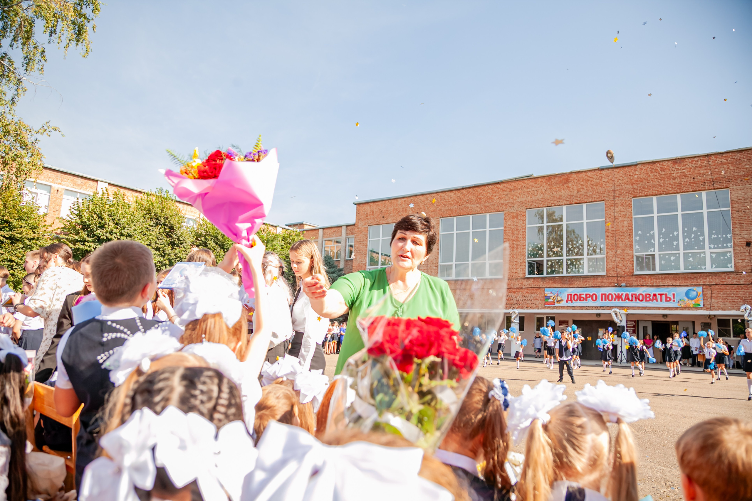 1 сентября линейка. Свадебный и семейный фотограф в Армавире