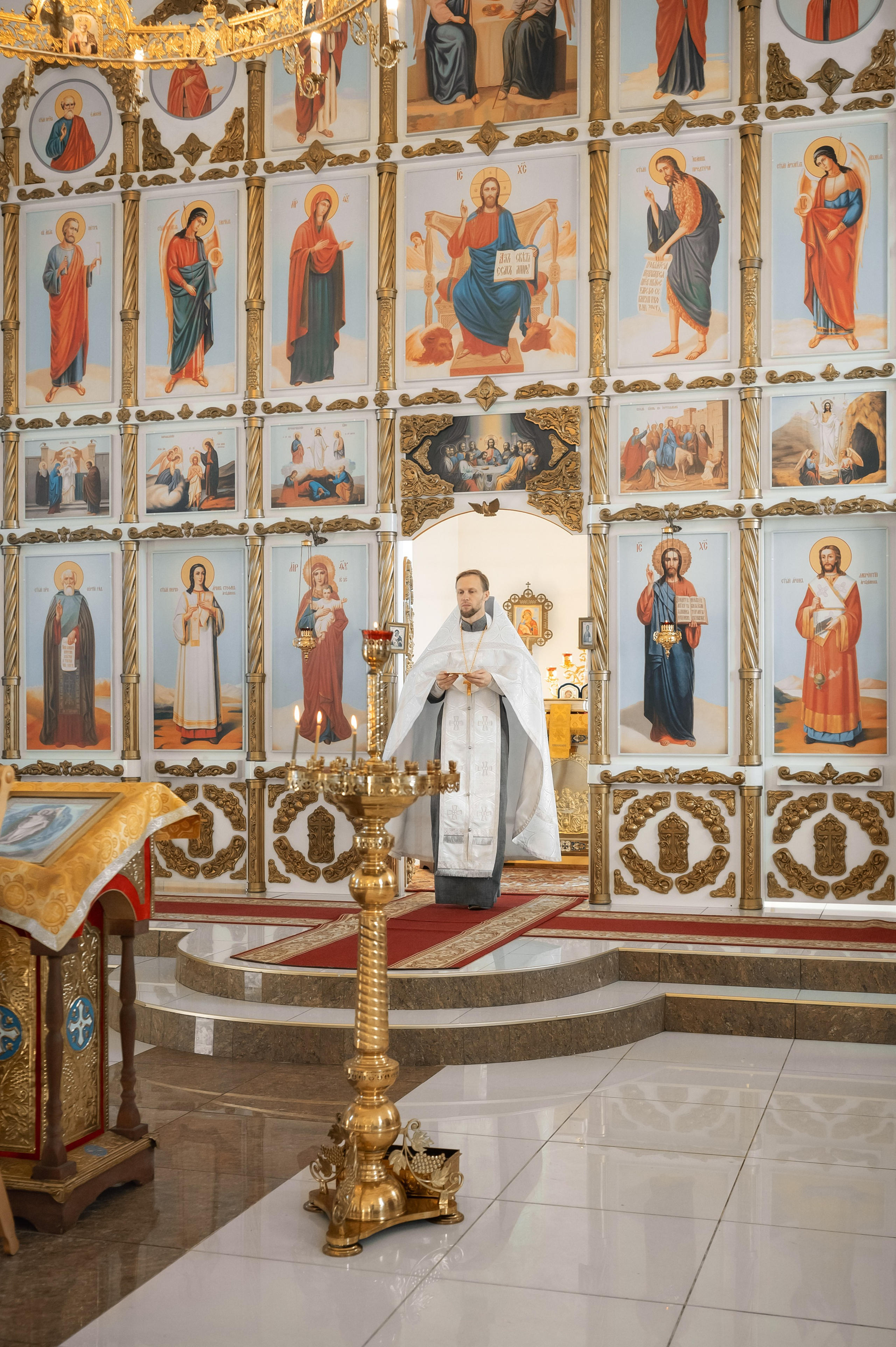Венчание в храме Благовещения Пресвятой Богородицы. Церковный фотограф на Таинство Крещения и Венчания в Оренбурге и Оренбургской области Екатерина Белкина