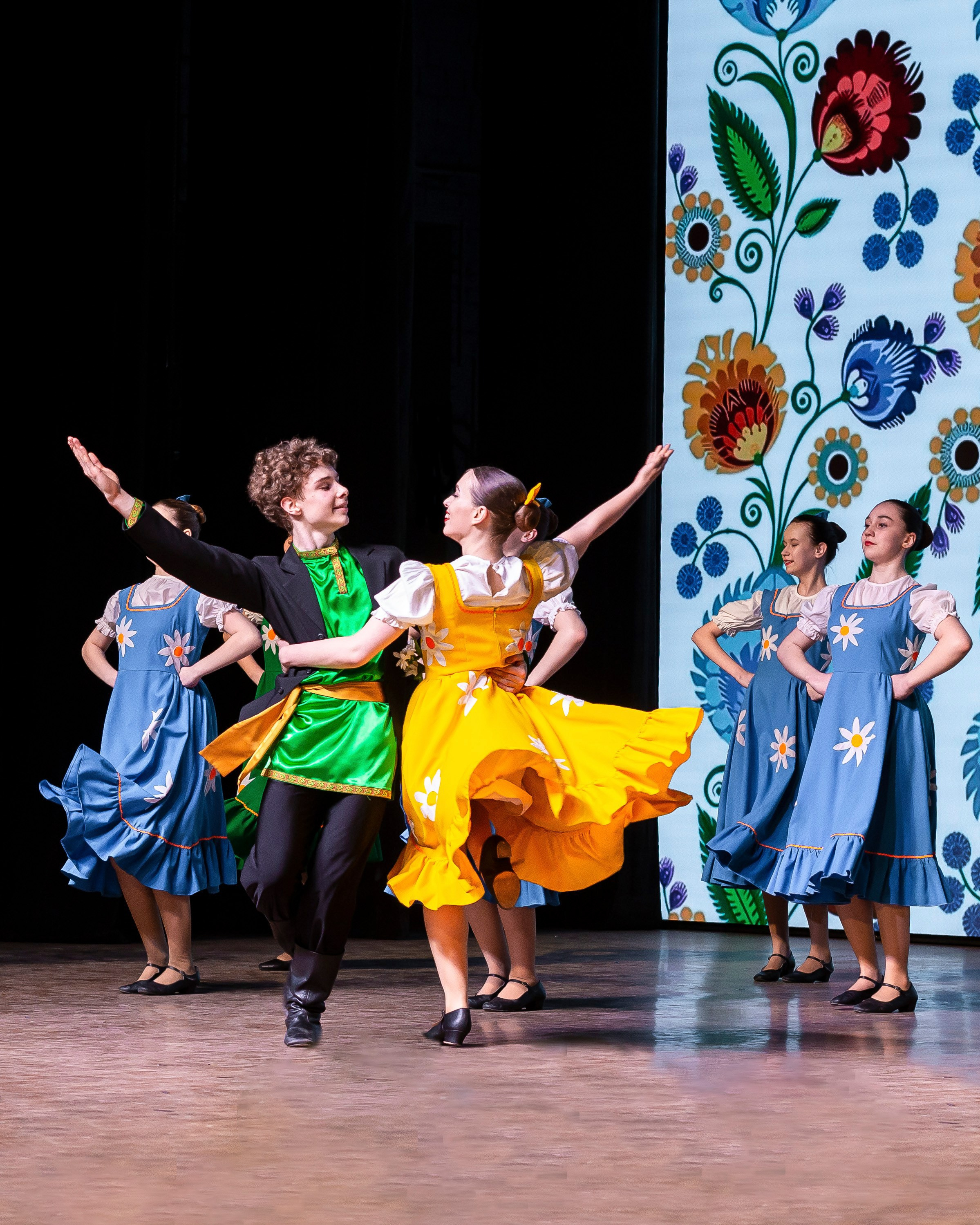 ДТДиМ Восточный. Юбилейный концерт хореографической студии «Карусель». Репортажный фотограф в Москве