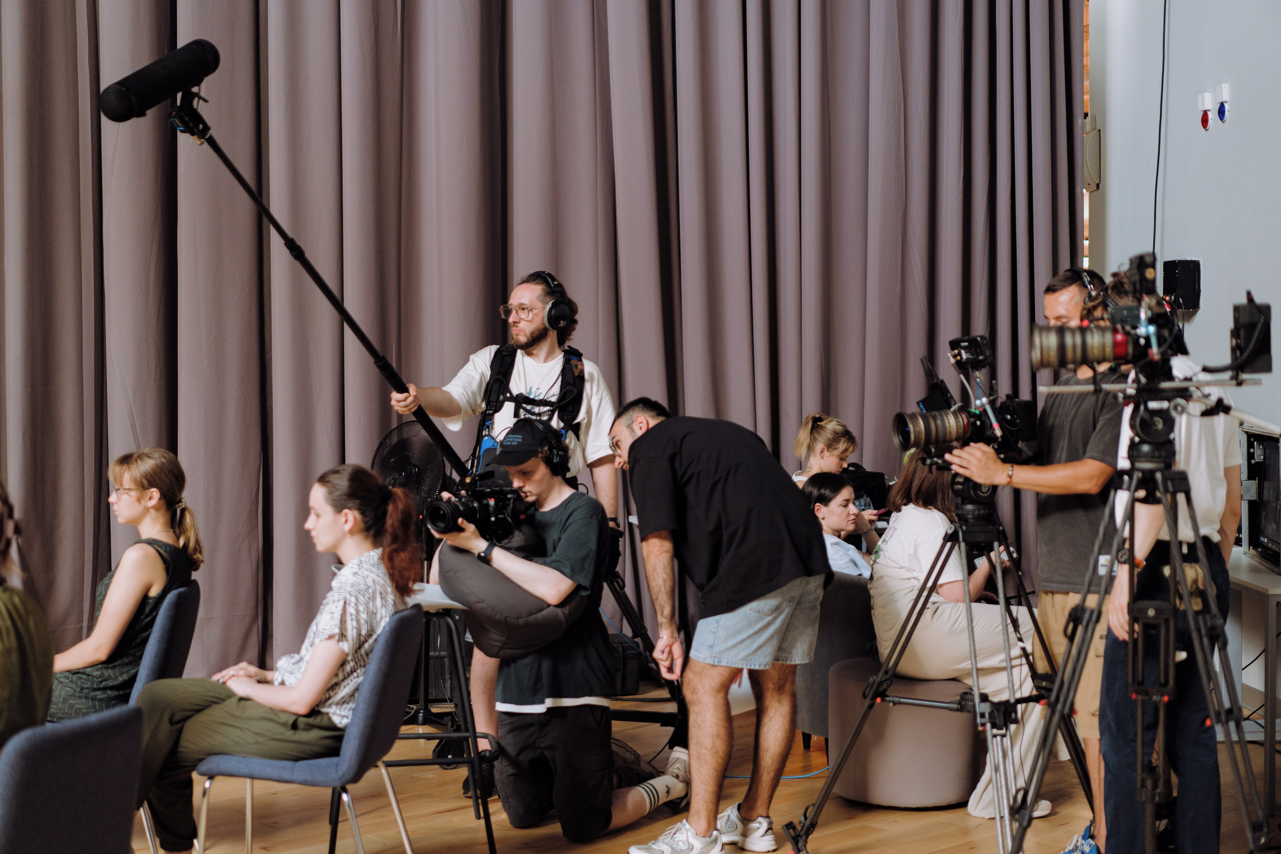 Женя Медведева / Уроки истории. Творческий и репортажный фотограф в Москве Клим Долгов