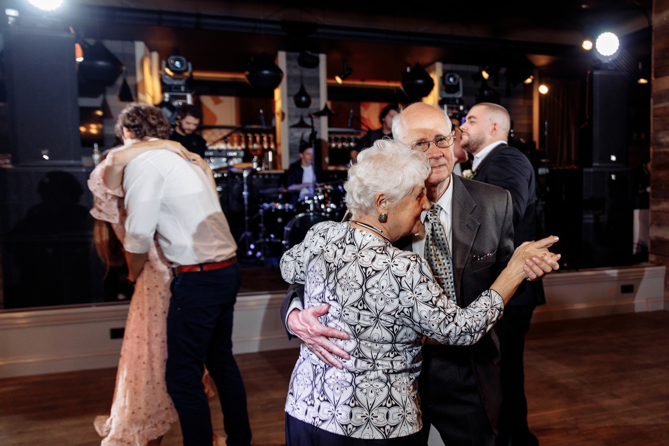 Красотка и брутал. Свадебный фотограф москва