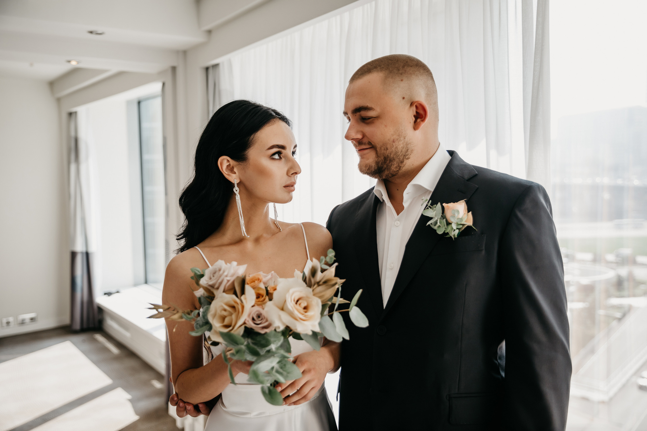 Красотка и брутал. Свадебный фотограф москва