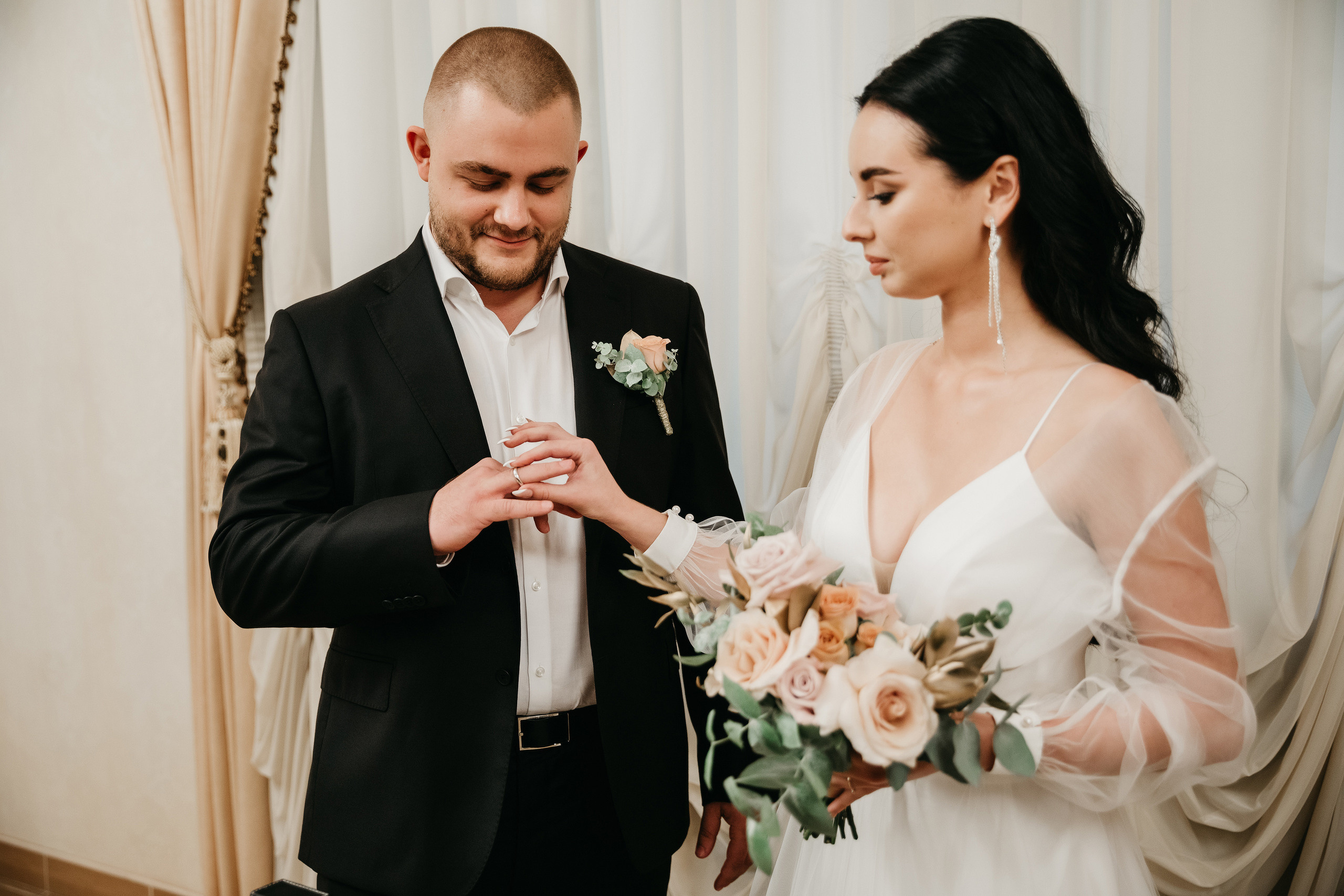 Красотка и брутал. Свадебный фотограф москва