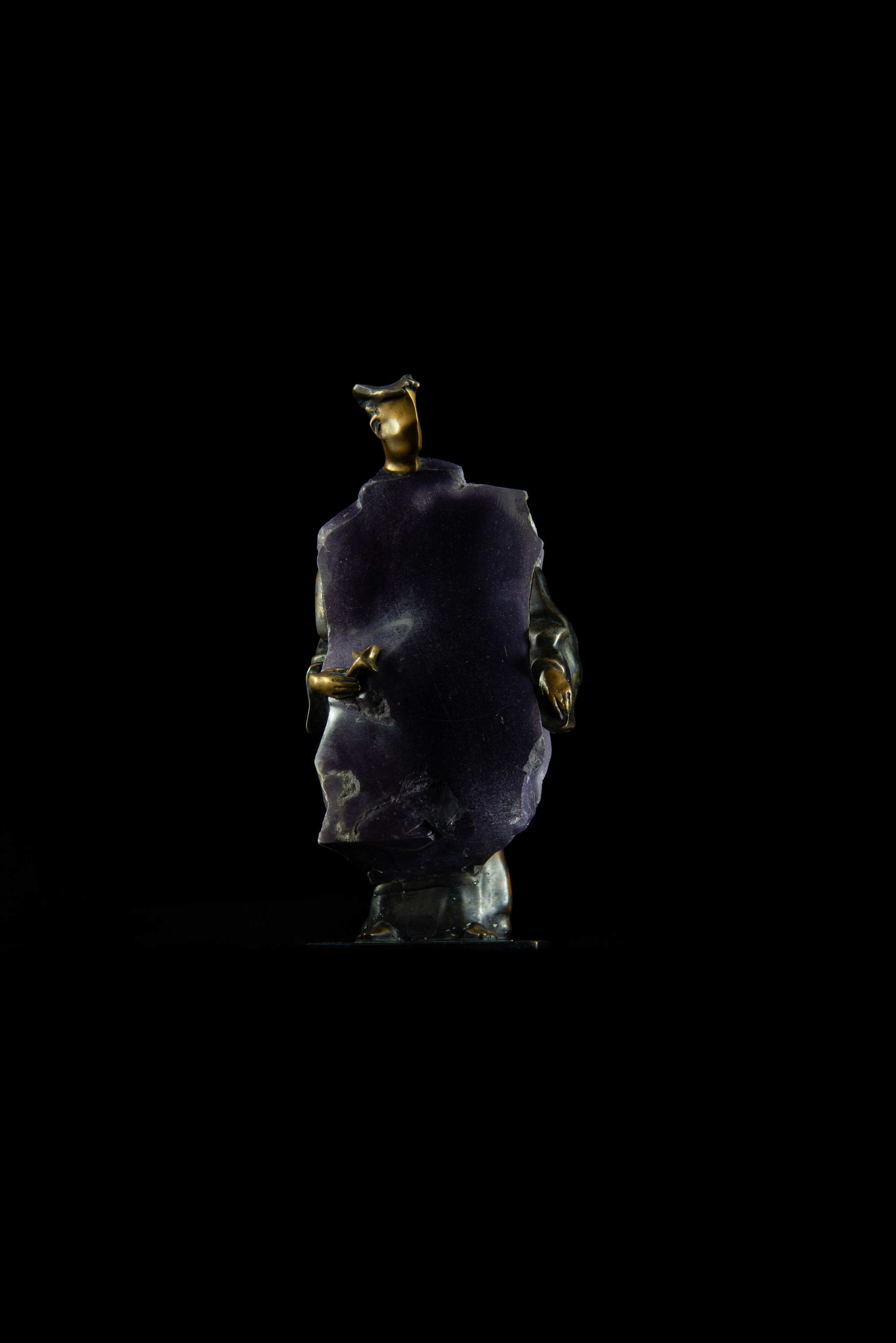 Художественная скульптура, для коллекционирования и формирования пространства интерьера и экстерьера