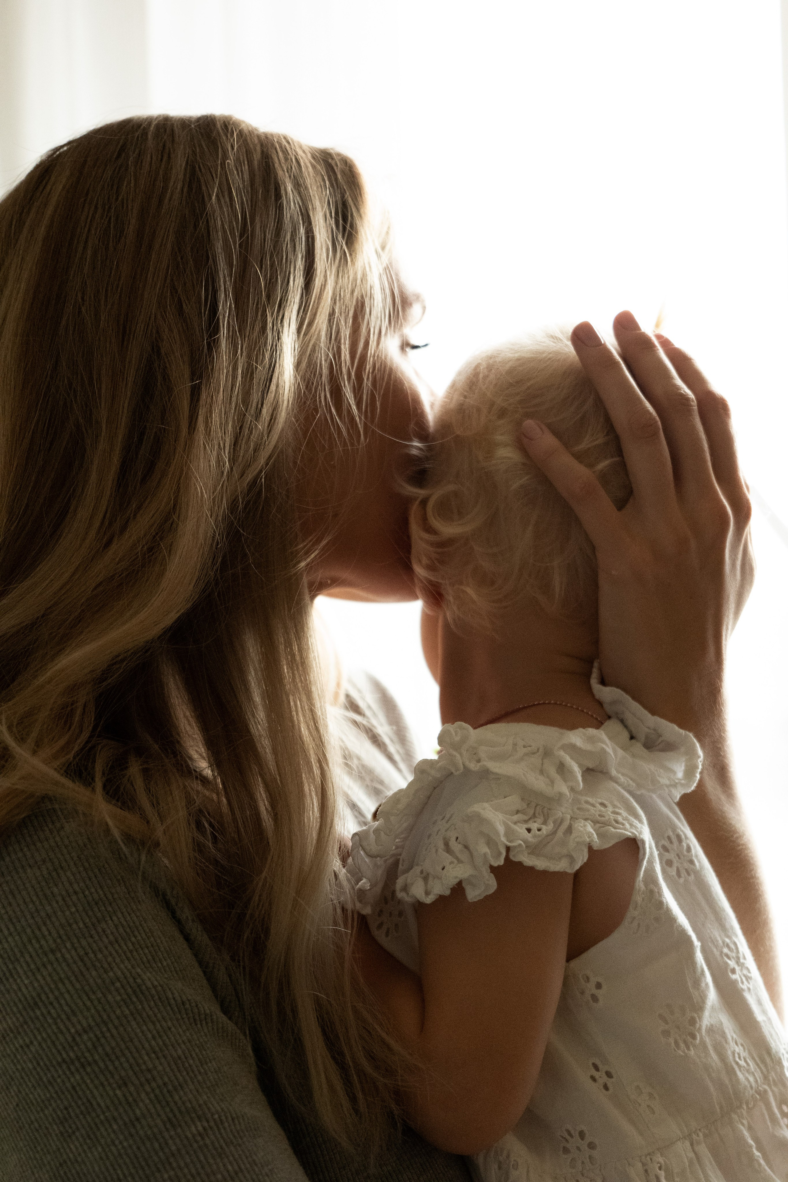 Семейная фотосессия дома. Фотограф видеограф Ольга Василевская