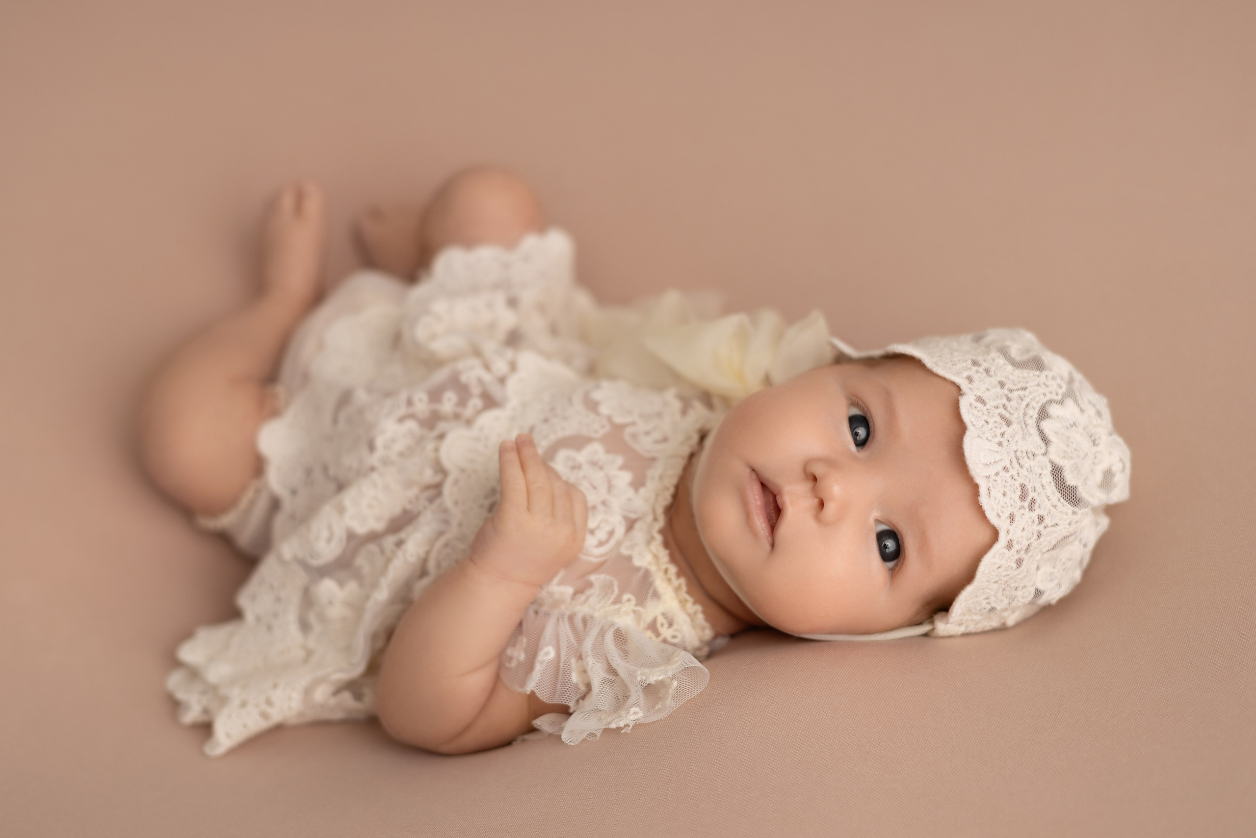 PH @newborn_elvina. Retoucher Aleksmokh