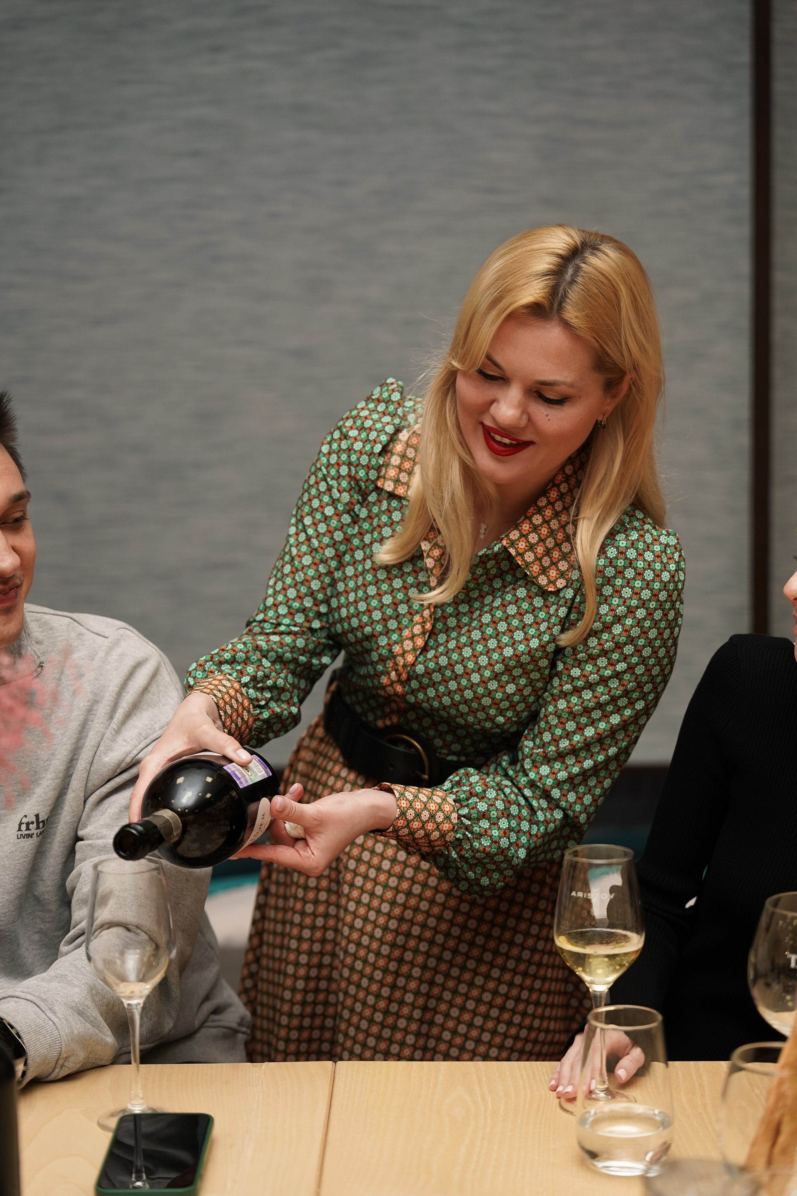 Винный вечер с Неонилой в Chateau Tamagne. Фотограф с психологическим образованием