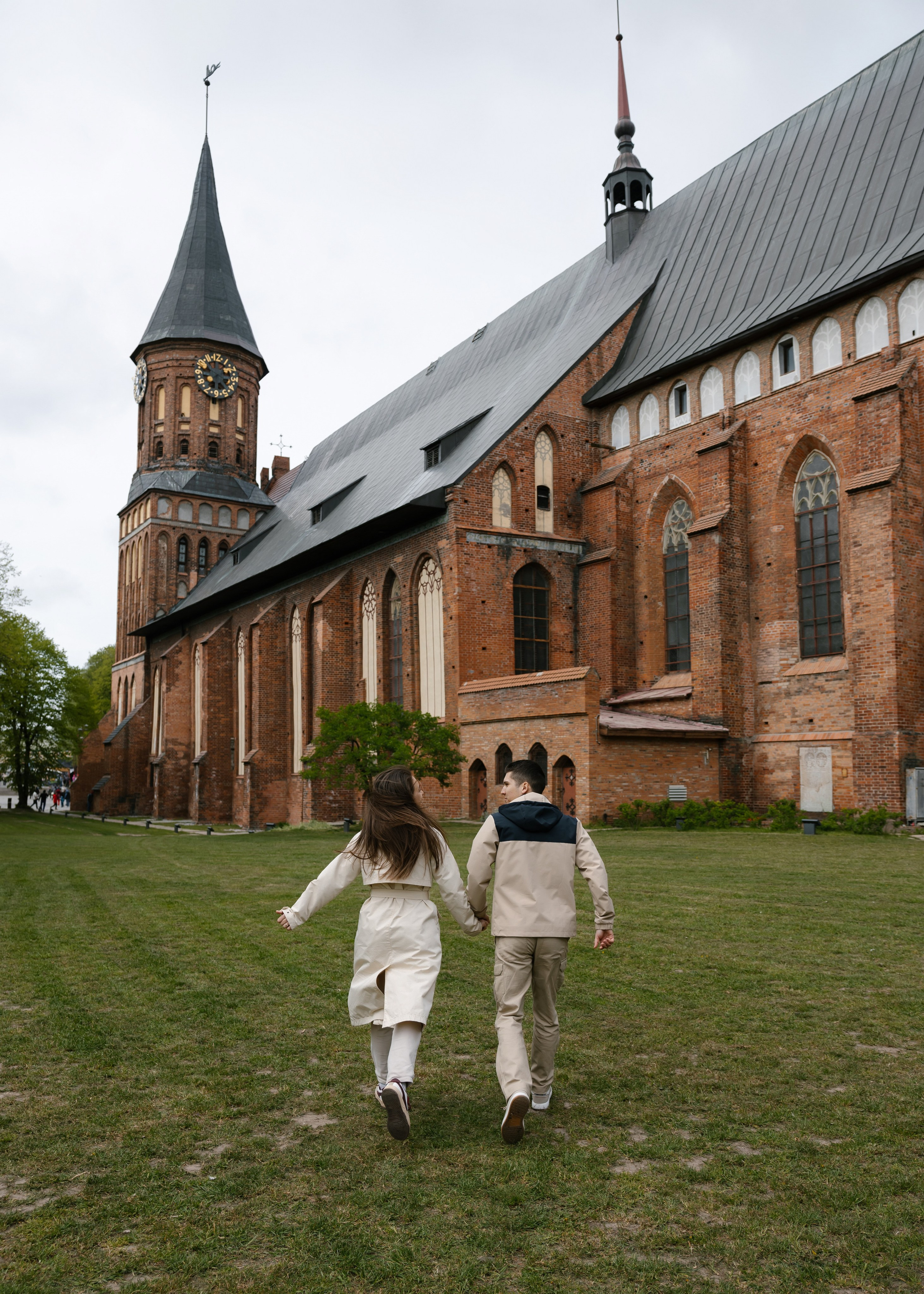 Фотопрогулка на острове Канта в Калининграде. Свадебный фотограф в Калининграде Ольга Пасечник