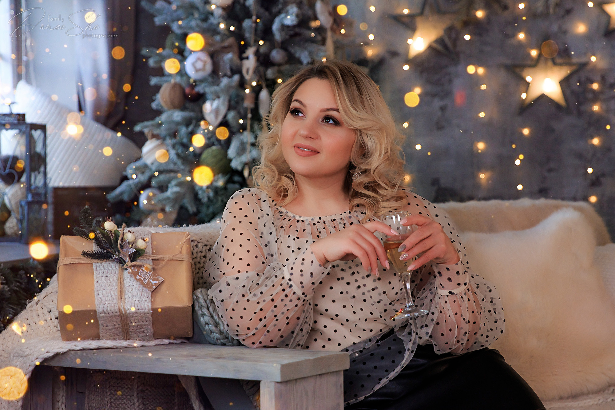 Новогодняя фотосессия 2025 в Москве. Интерьеры, Контент, Портреты | Фотограф в Москве Дани Терно