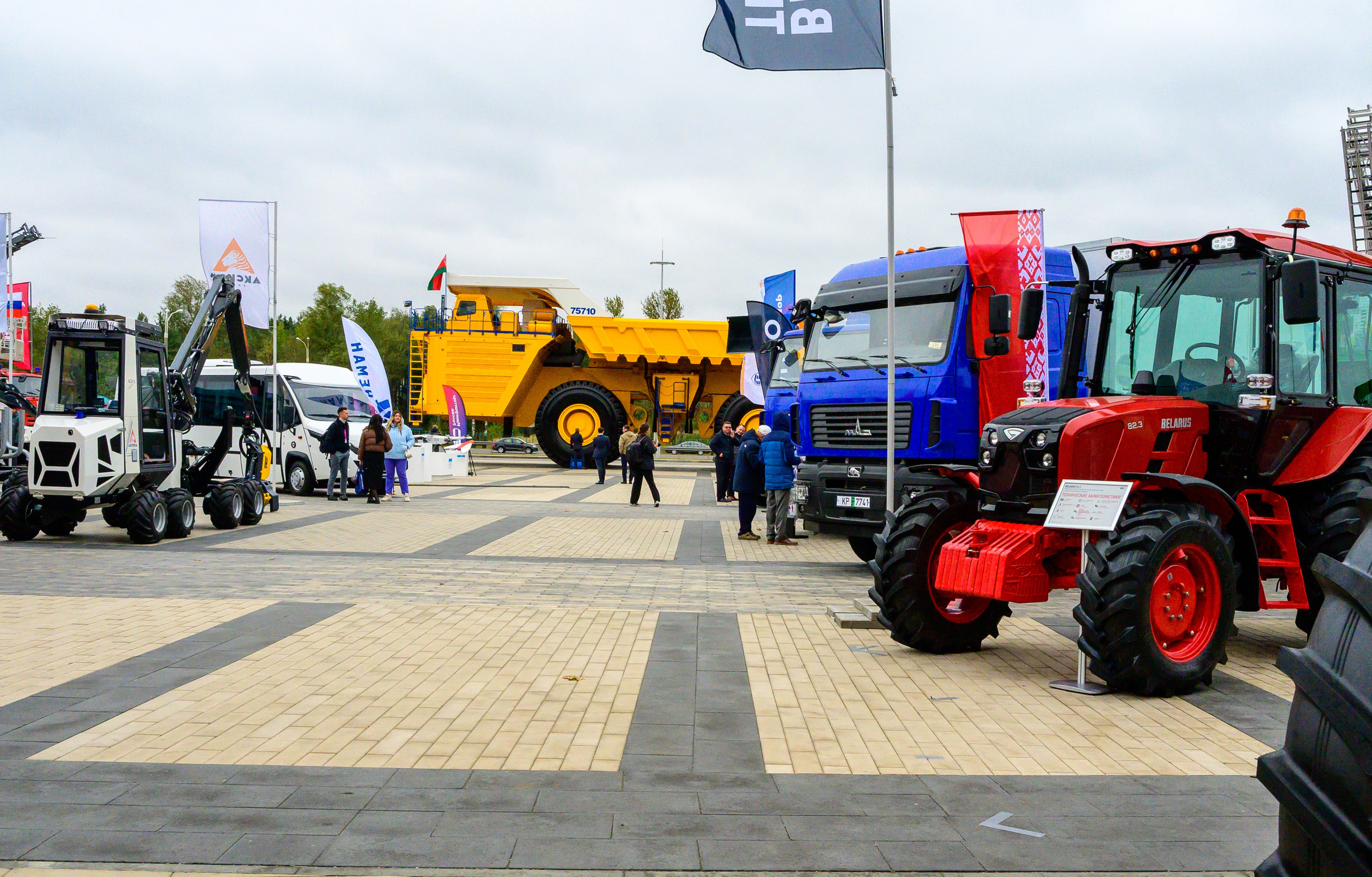 BigindustrialweekBelarus. Фотоуслуги, услуги фотографа, фотографирование важных событий