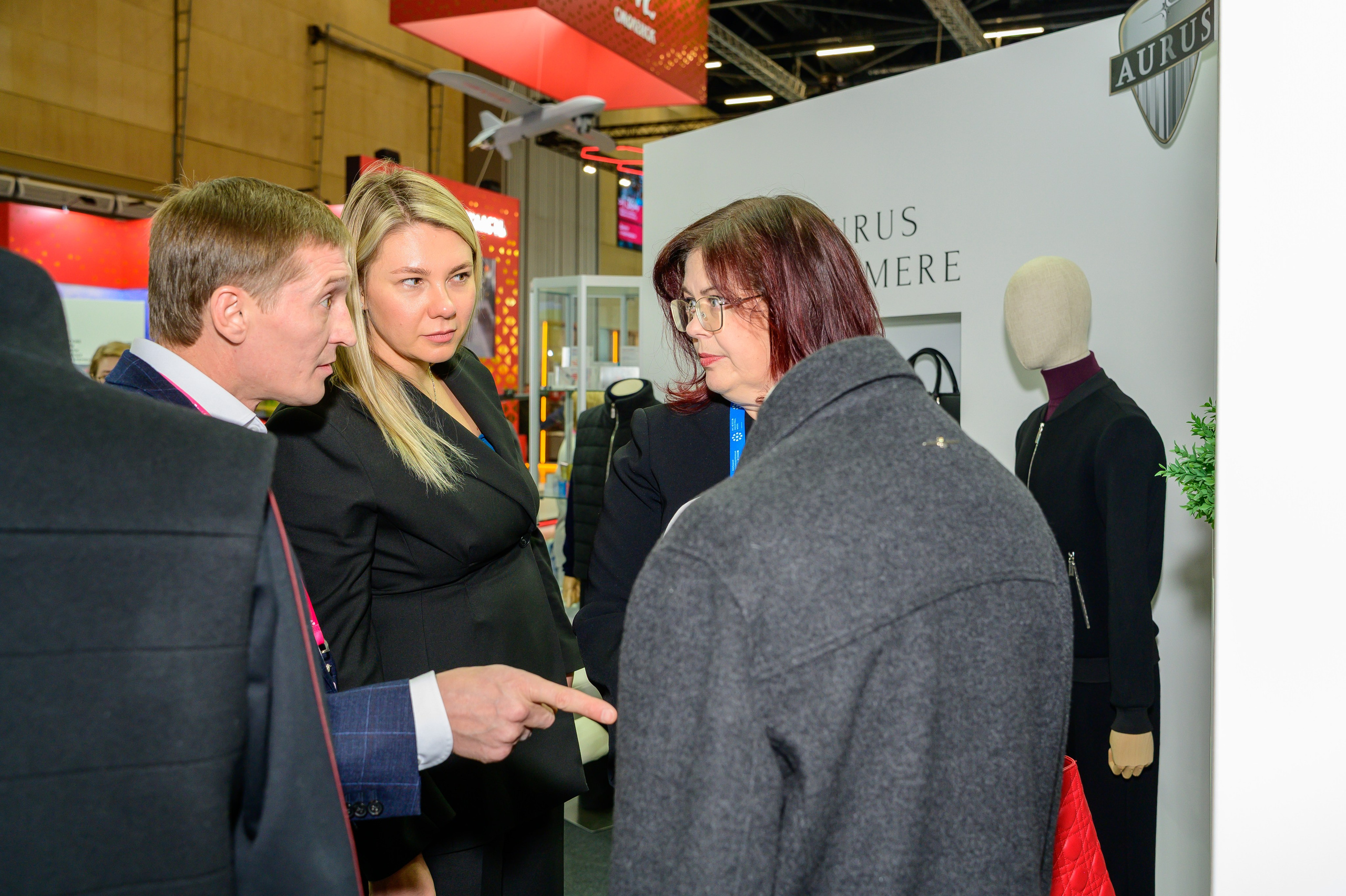 «ИННОПРОМ. Беларусь» — это международная промышленная выставка, объединяющая представителей различных отраслей промышленности, инновационных компаний, инвесторов и государственных структур. Это уникальная платформа для обмена опытом, внедрения новых идей и технологий, что способствует повышению актуальности отрасли и развитию сотрудничества между странами.#БольшаяпромышленнаянеделявМинске @belexpo_by@ph.andrey_puhach #bigindustrialweek #bigindustrialwee