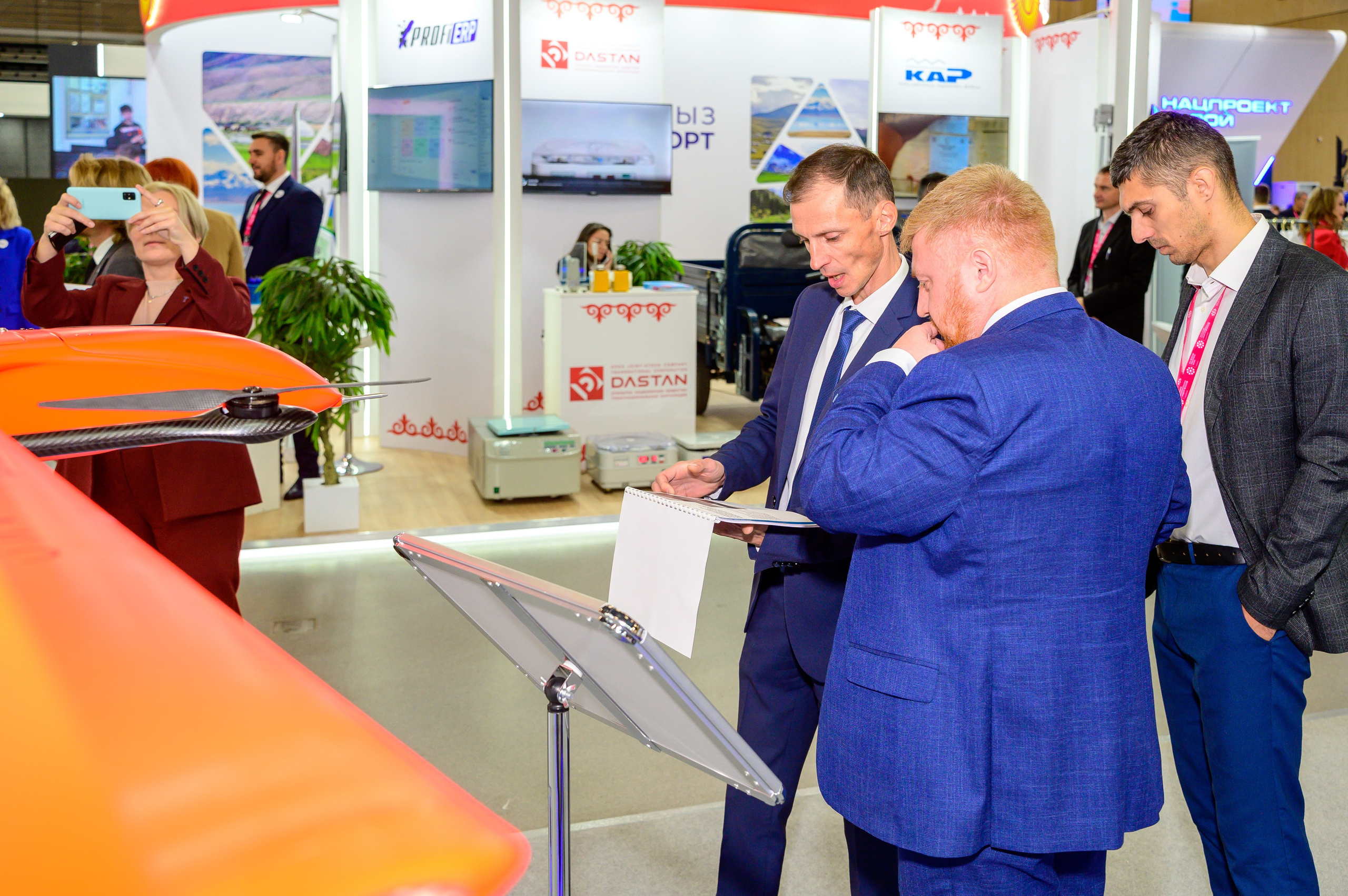 BigindustrialweekBelarus. Фотоуслуги, услуги фотографа, фотографирование важных событий