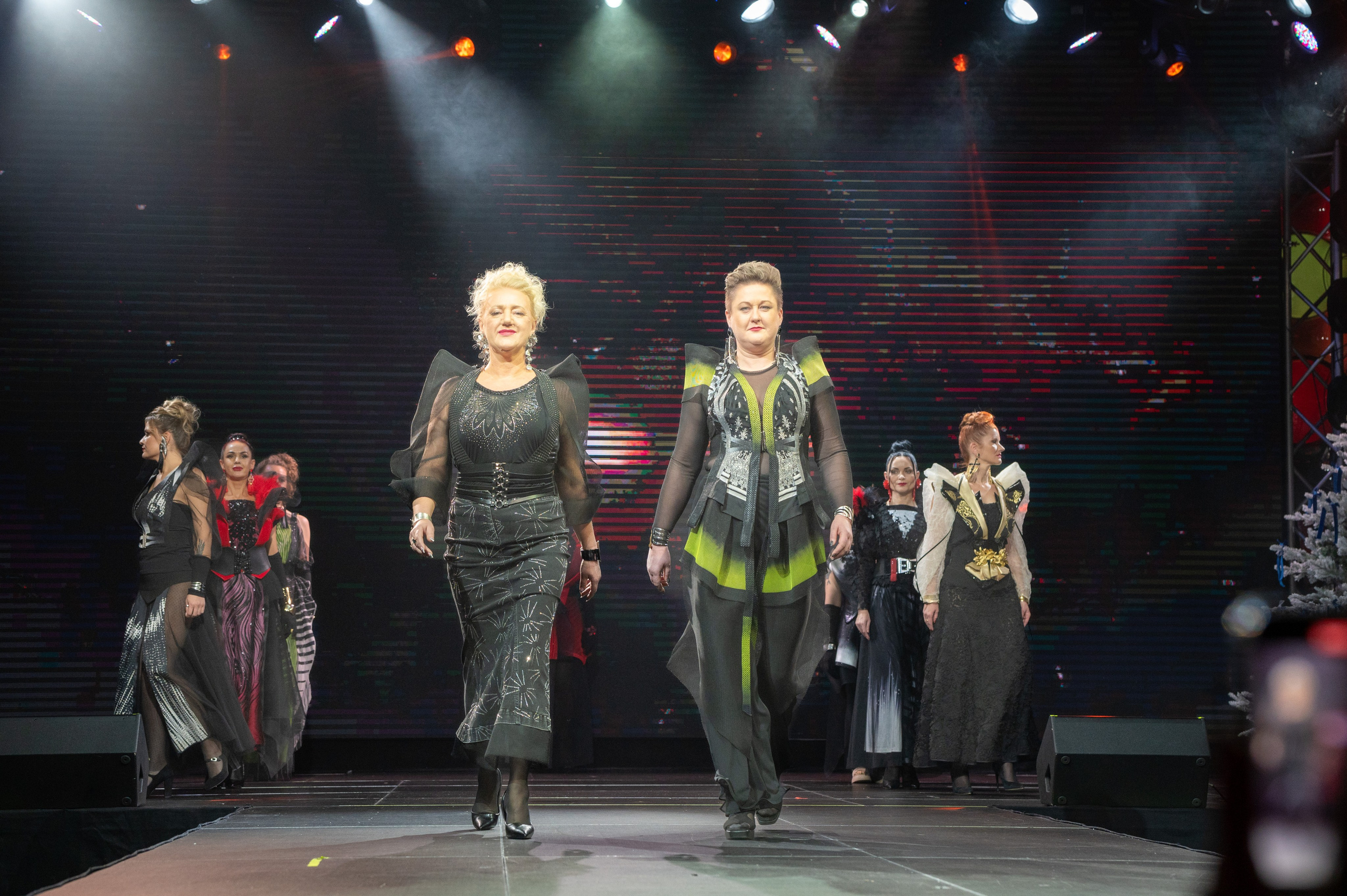 Большая новогодняя тусовка. Фотоуслуги, услуги фотографа, фотографирование важных событий