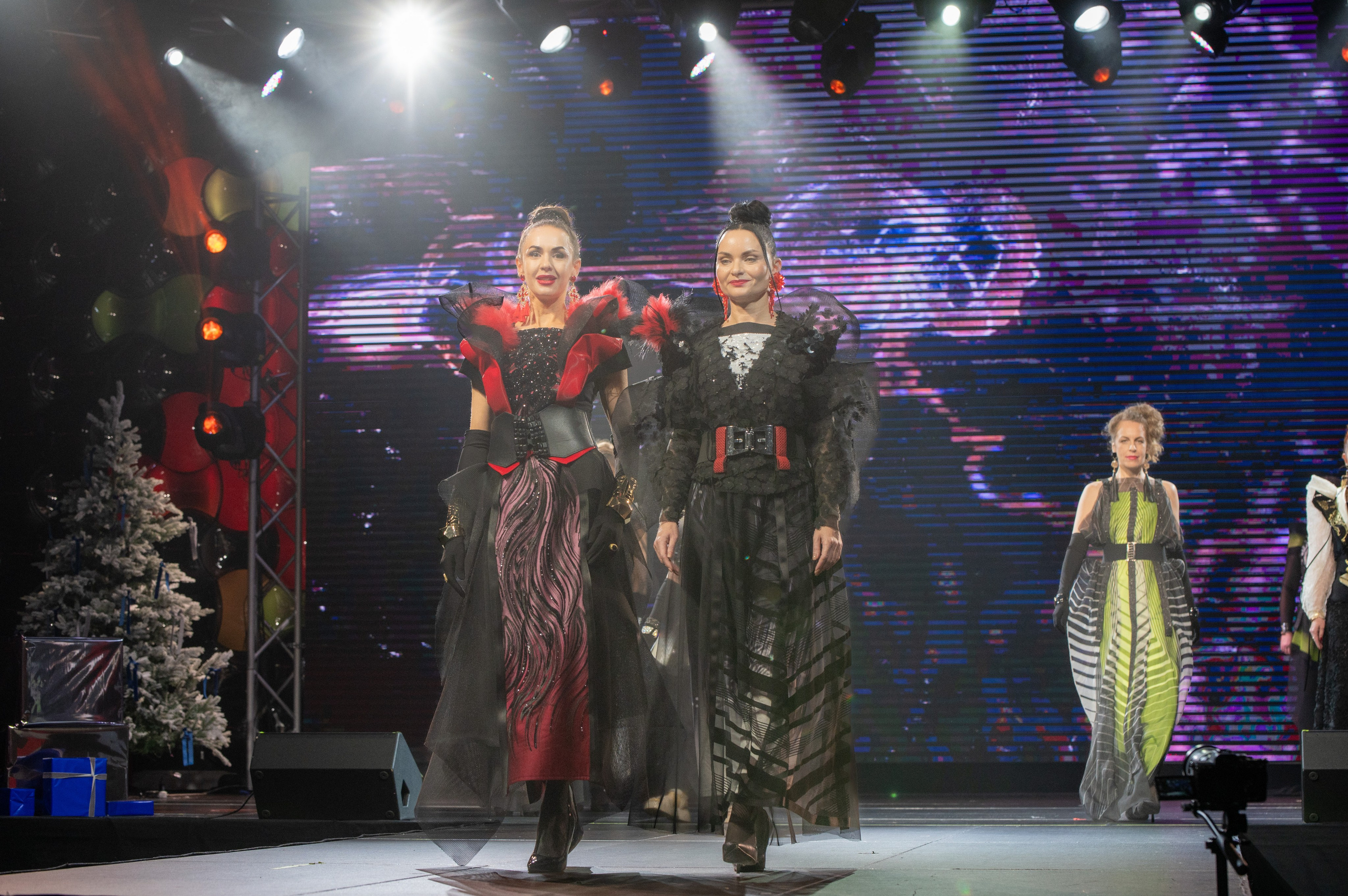 Большая новогодняя тусовка. Фотоуслуги, услуги фотографа, фотографирование важных событий