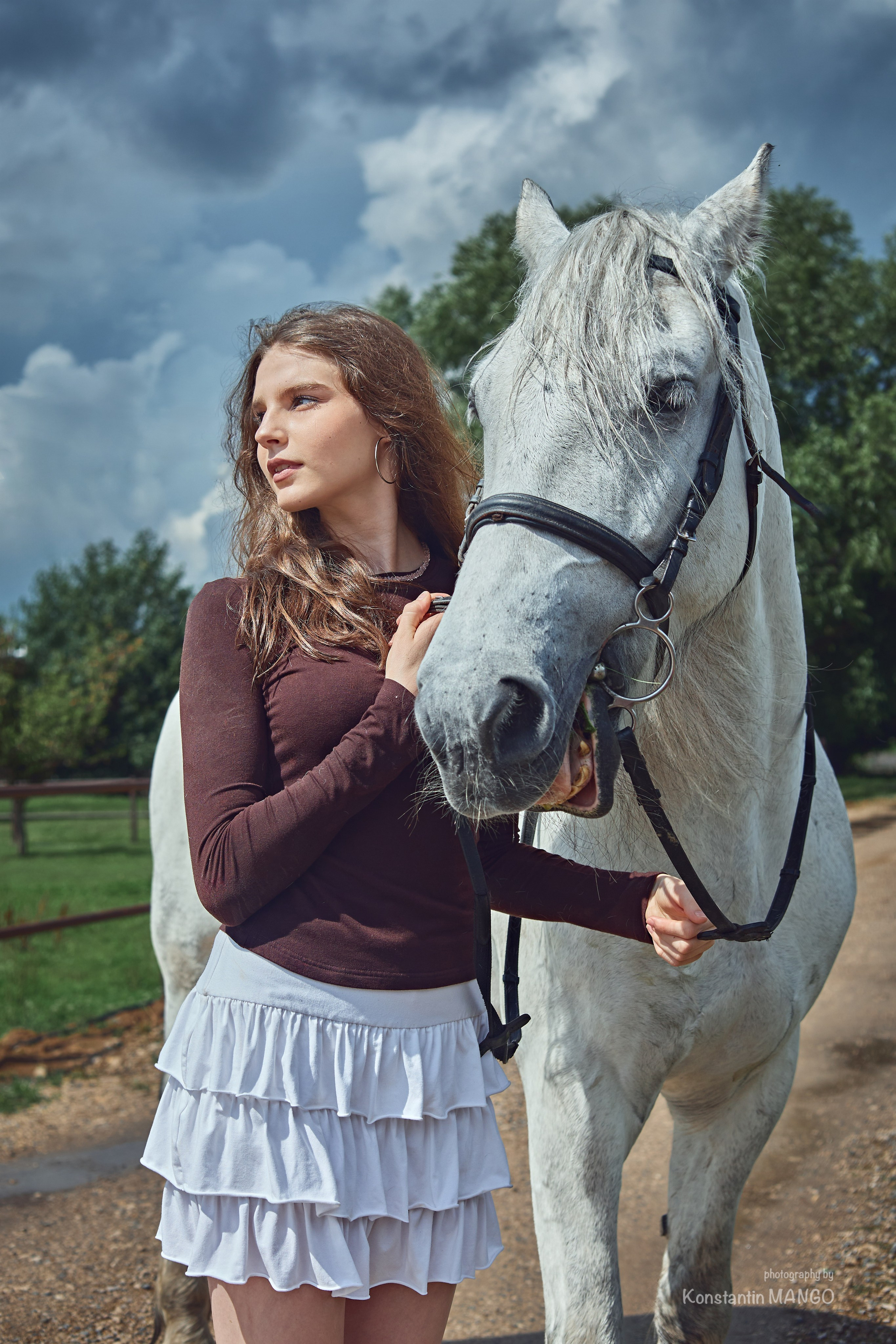 Фотопрогулка для Виктории и Полины на лошадях. Фотограф в Рязани. Свадьба, семейное фото, портрет. Константин Манго