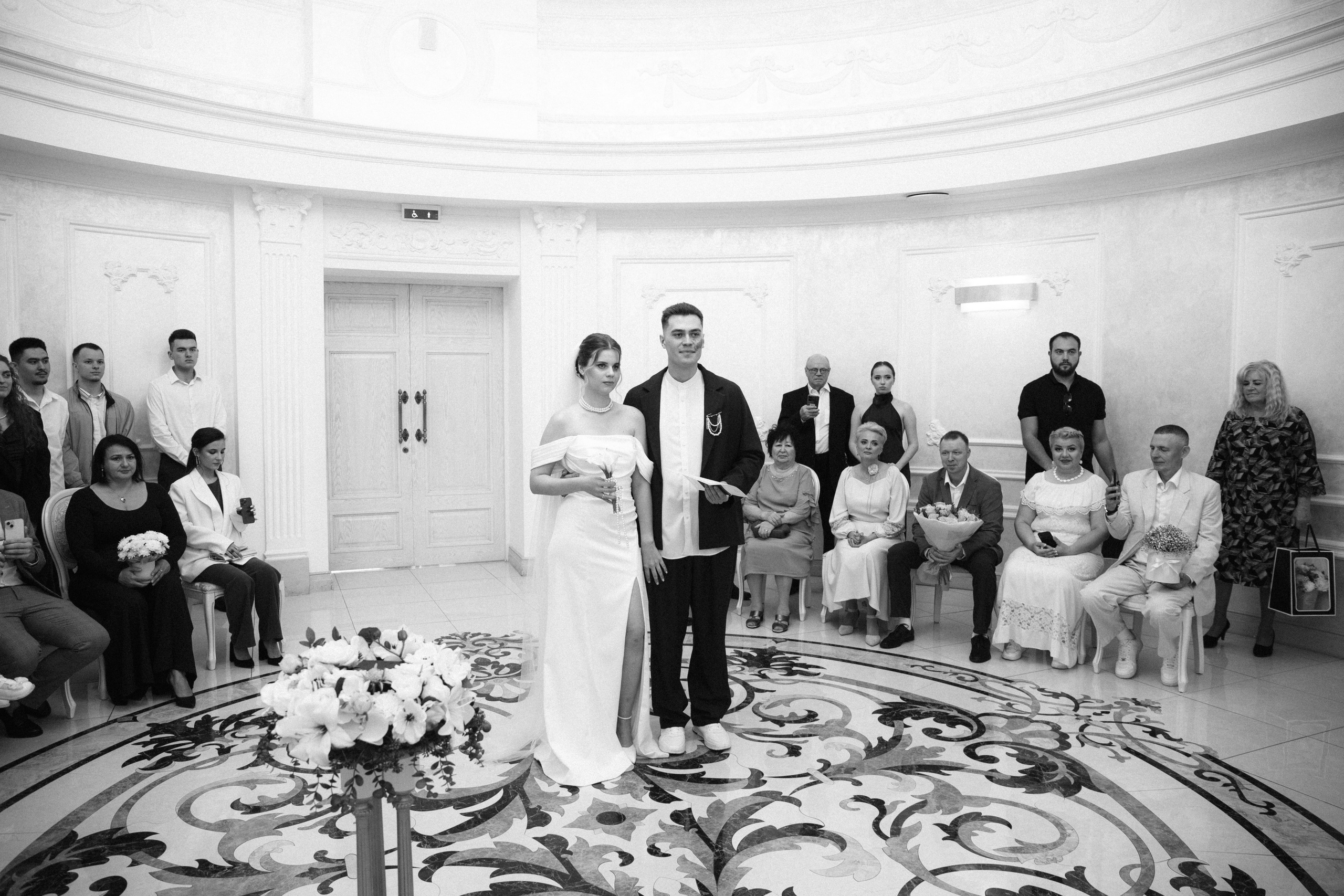 L | V. Свадебный и портретный фотограф в Новосибирске Любовь Исакова