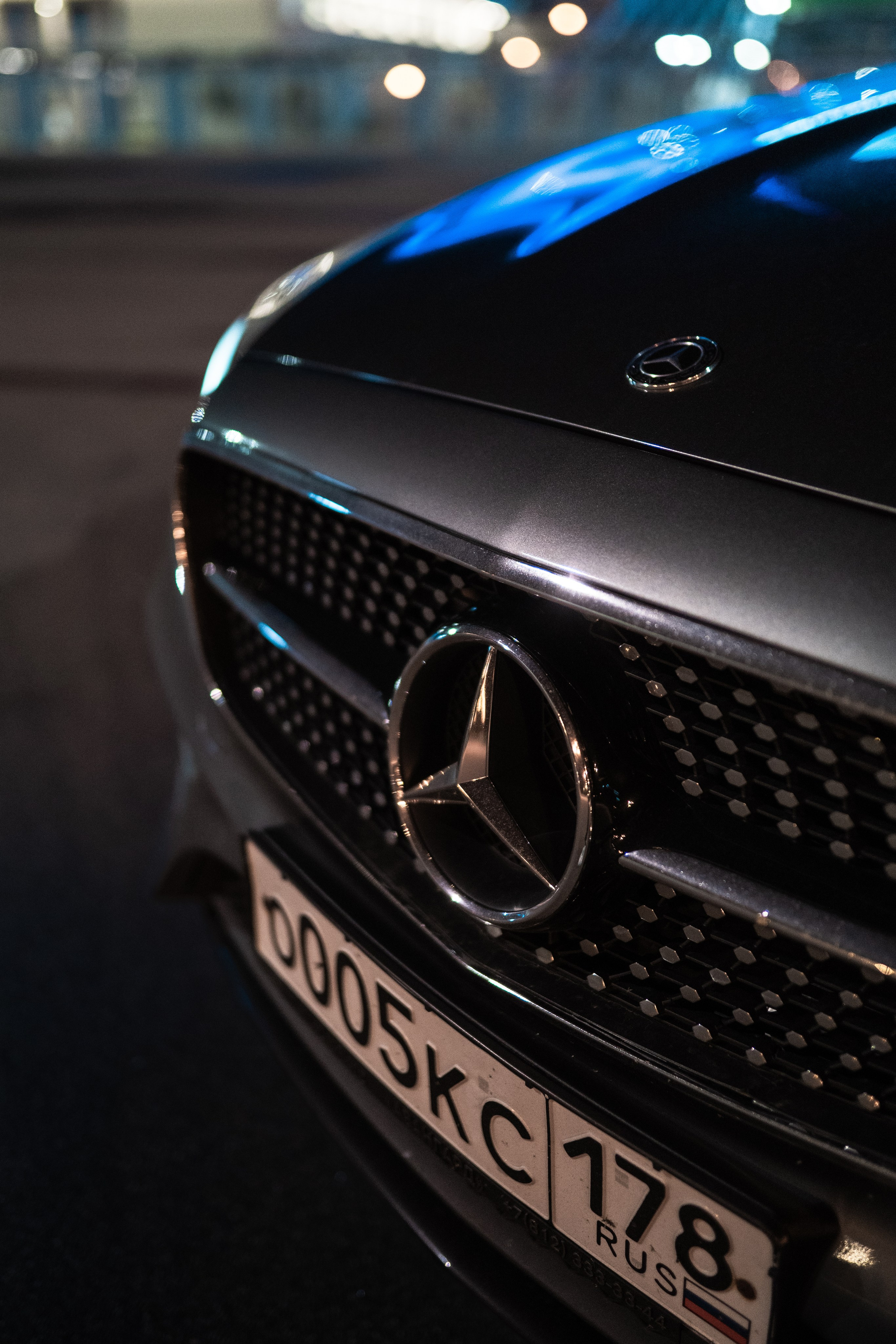 Mercedes Benz E200 + Range Rover Autobiography. Mirllaev