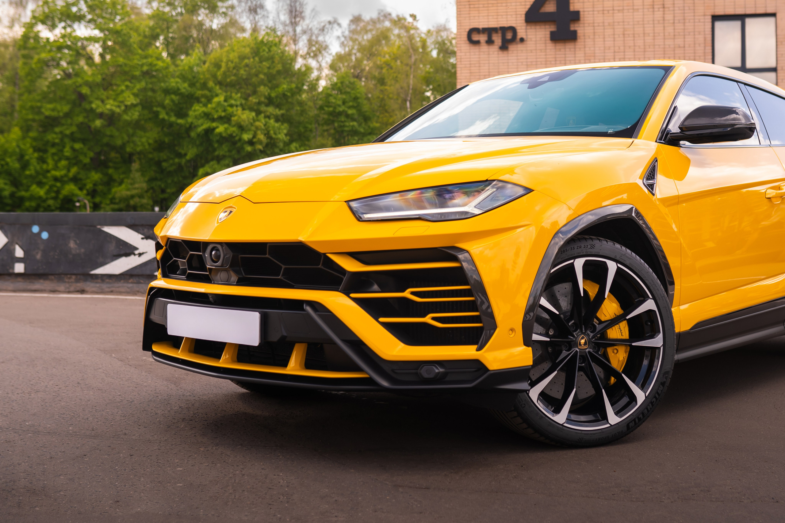 Lamborghini Urus. Mirllaev