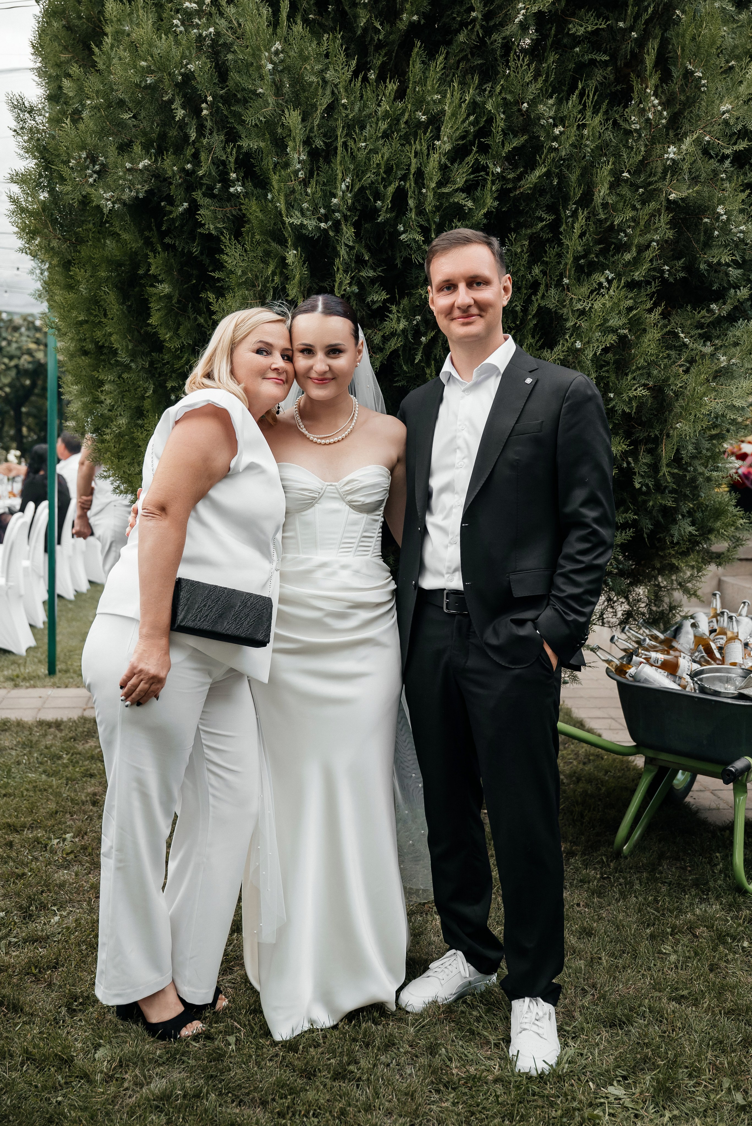 «Свадьба Даши и Артема». Школьный фотограф в Валуйках. Фотосессии для выпускников и изготовление выпускных альбомов в городе Валуйки и в Белгородской области