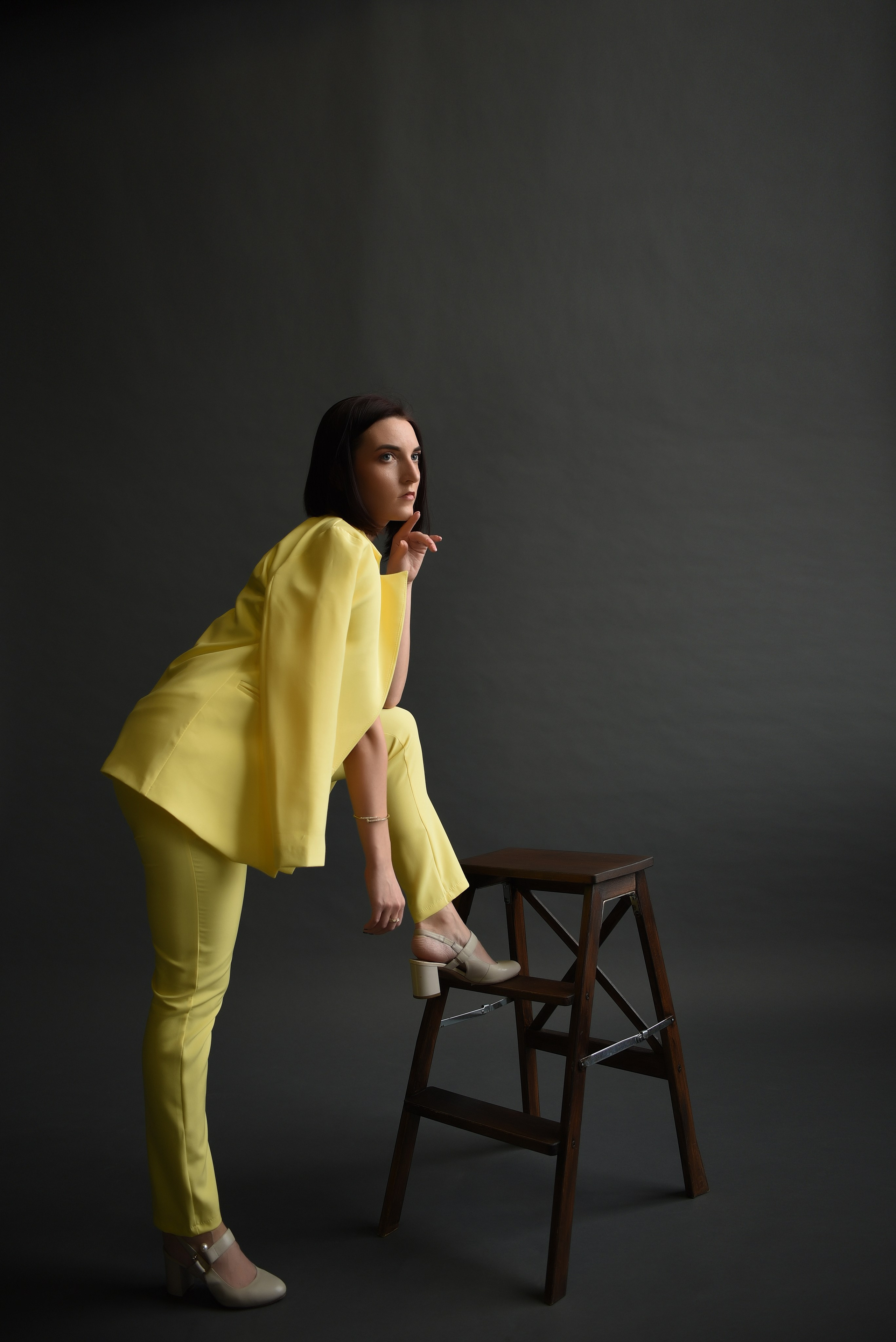 Индивидуальная студийная. Свадебный, семейный, детский, контент фотограф в Омске Максим Ильин