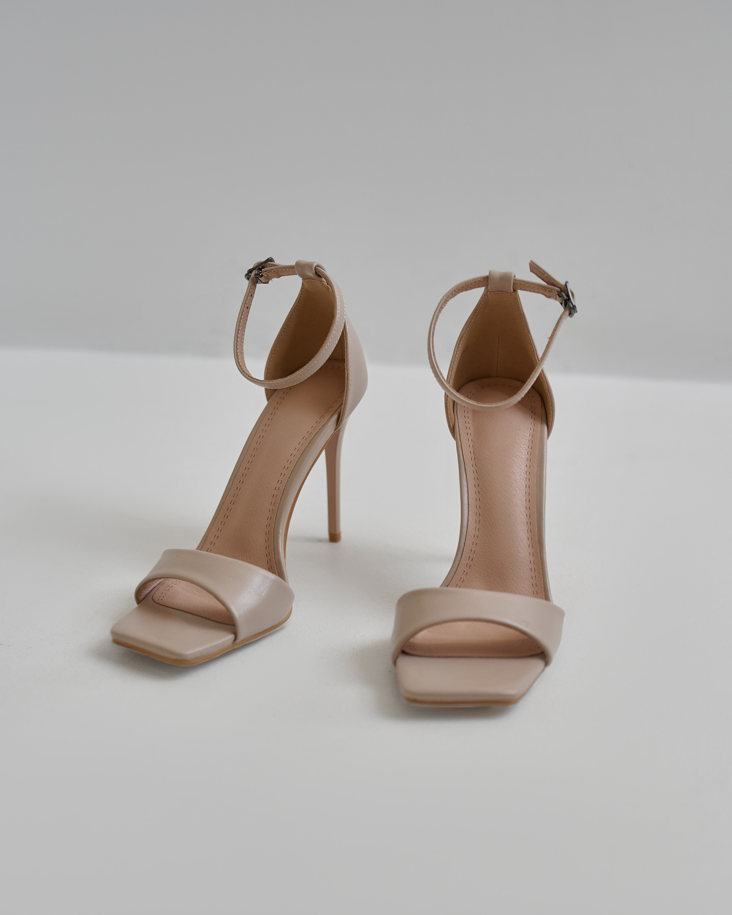 обувь в аренду Донецк босоножки