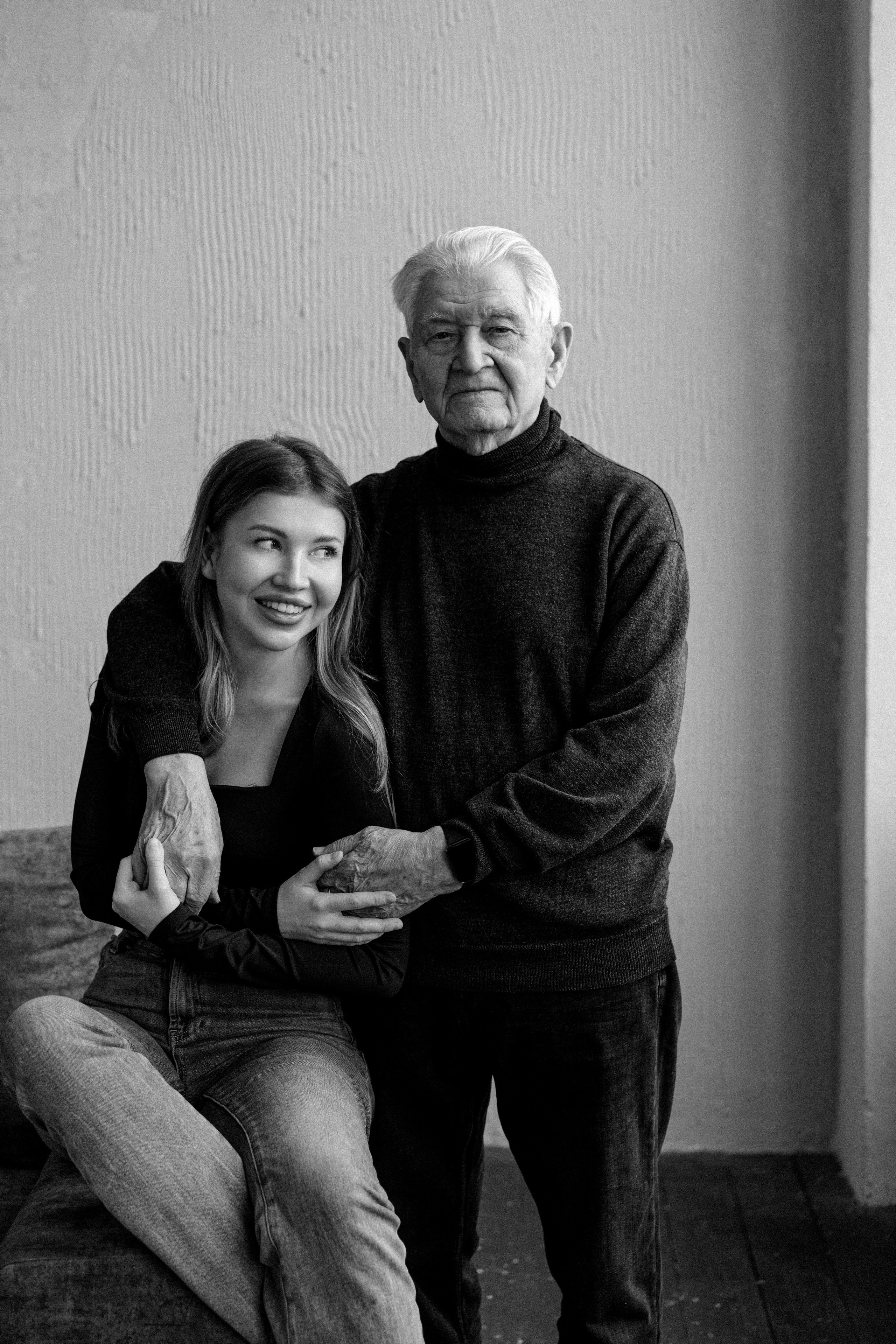 Анастасия и дедушка. Свадебный и семейный фотограф в Калининграде Анастасия Гриценко