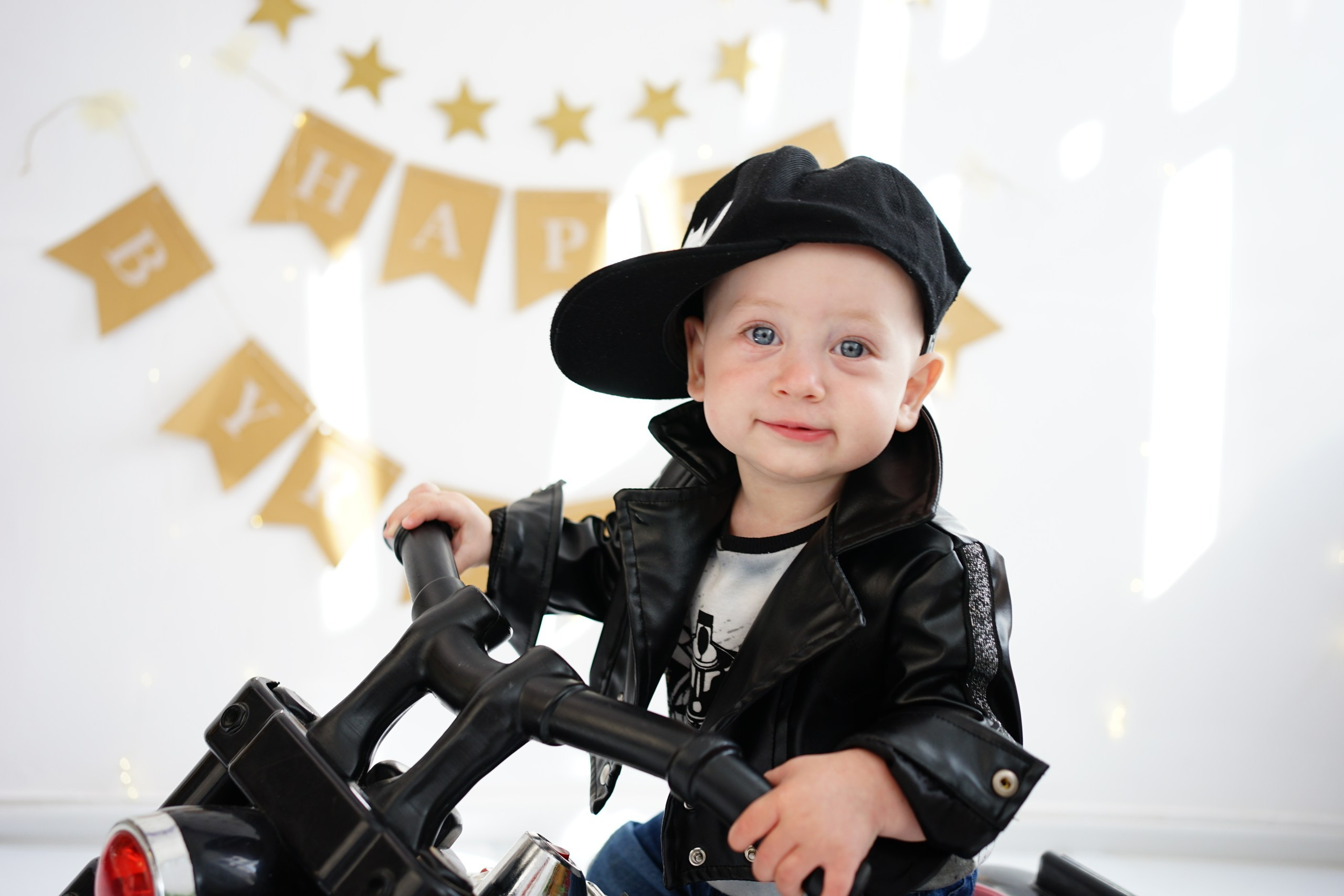Фотосессия на Годик для Мальчиков. Детская Фотостудия ГОДОВАСИКИ в Санкт-Петербурге фотосесия на годик