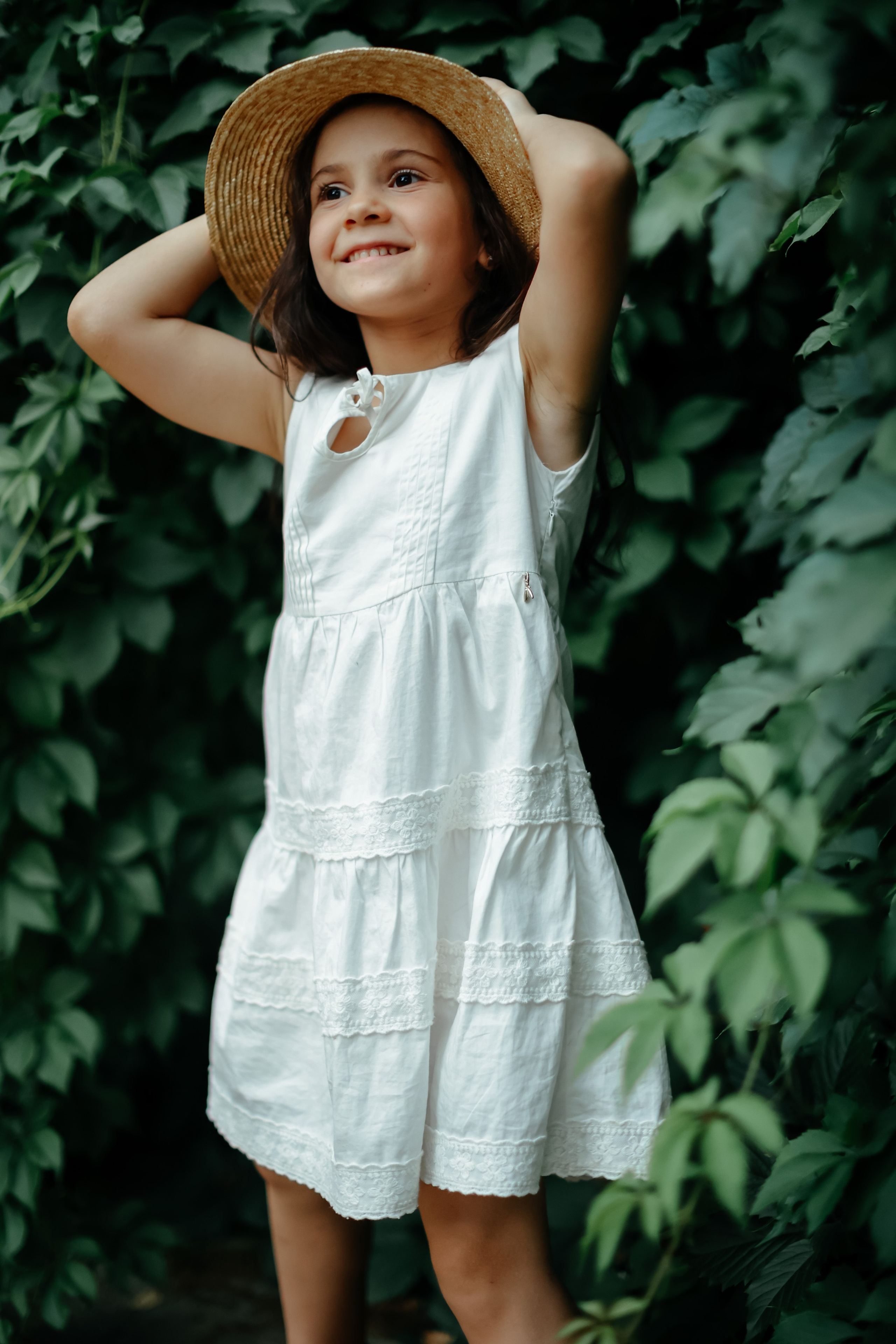 Летняя фотосессия в Ростовском парке. Аделина и Дарина. Omar Shapiev