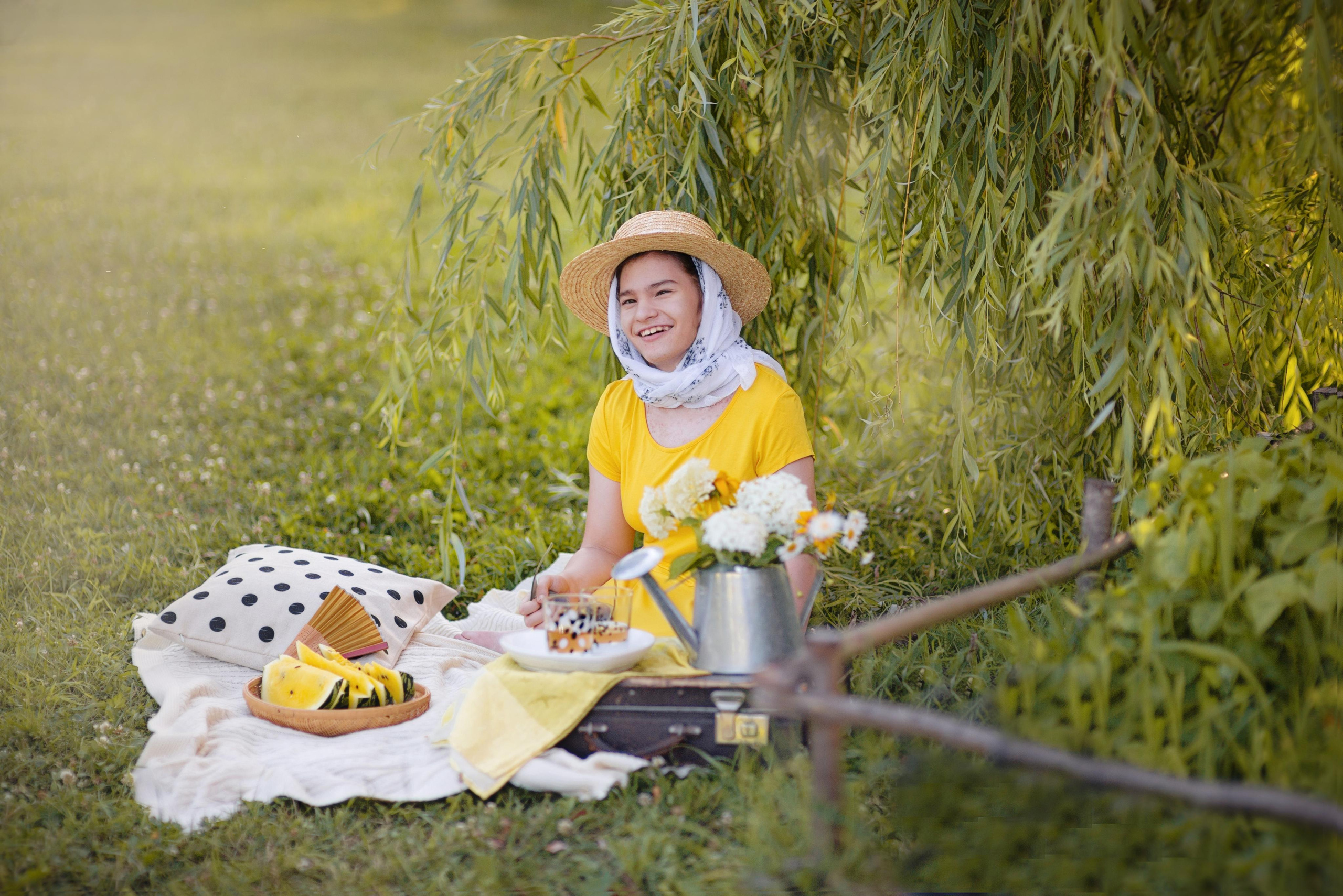 Пикник с желтым арбузом. Фотограф Москва — Серпухов — Таруса Ольга Кокеткина