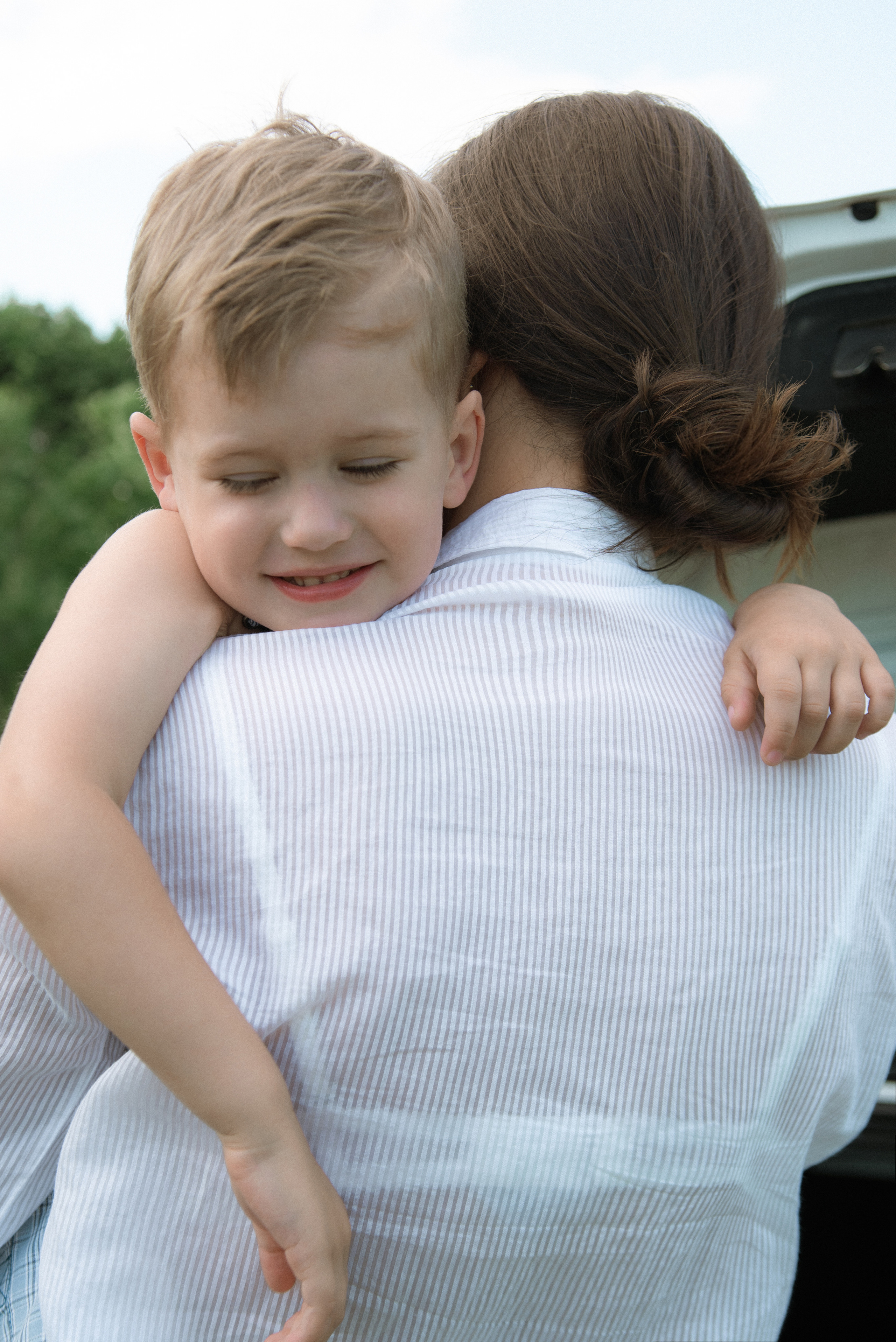 Олеся и Ермолай. Летом на поле. Фотограф Виктория Чокадзе
