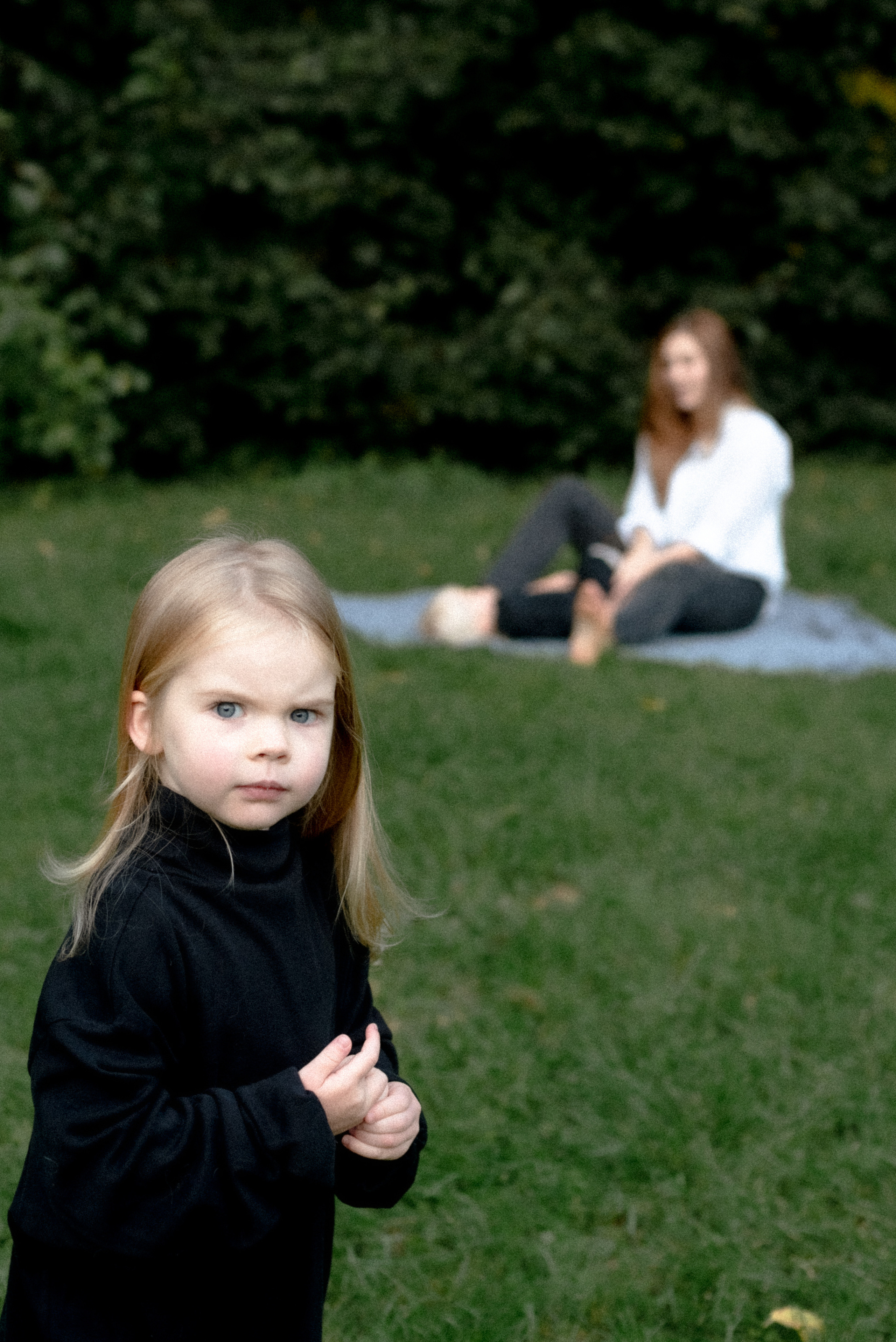 Настя, Надя, Тася. Бесценное мамино внимание. Фотограф Виктория Чокадзе