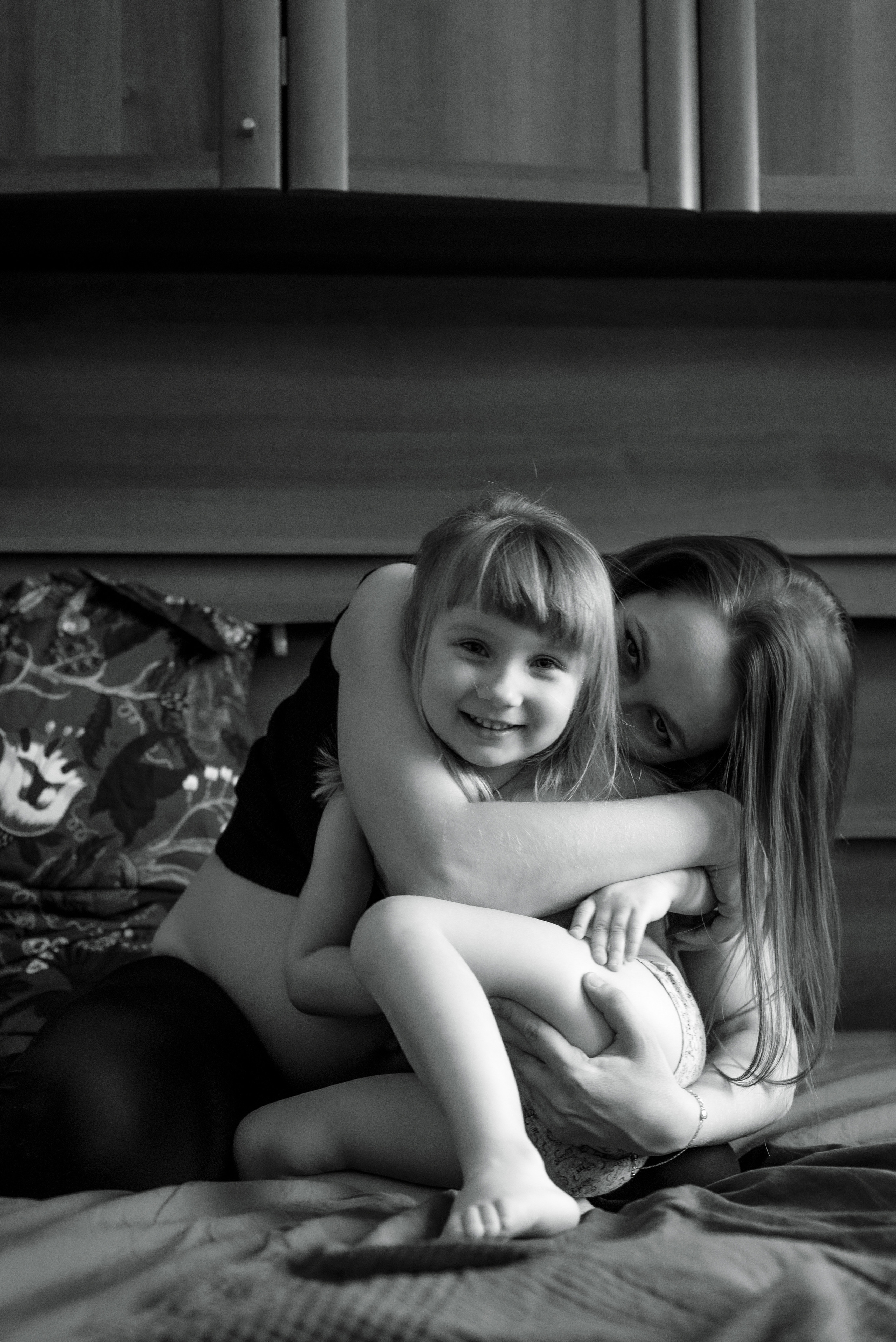 Ира, Злата и малыш, дома. Фотограф Виктория Чокадзе