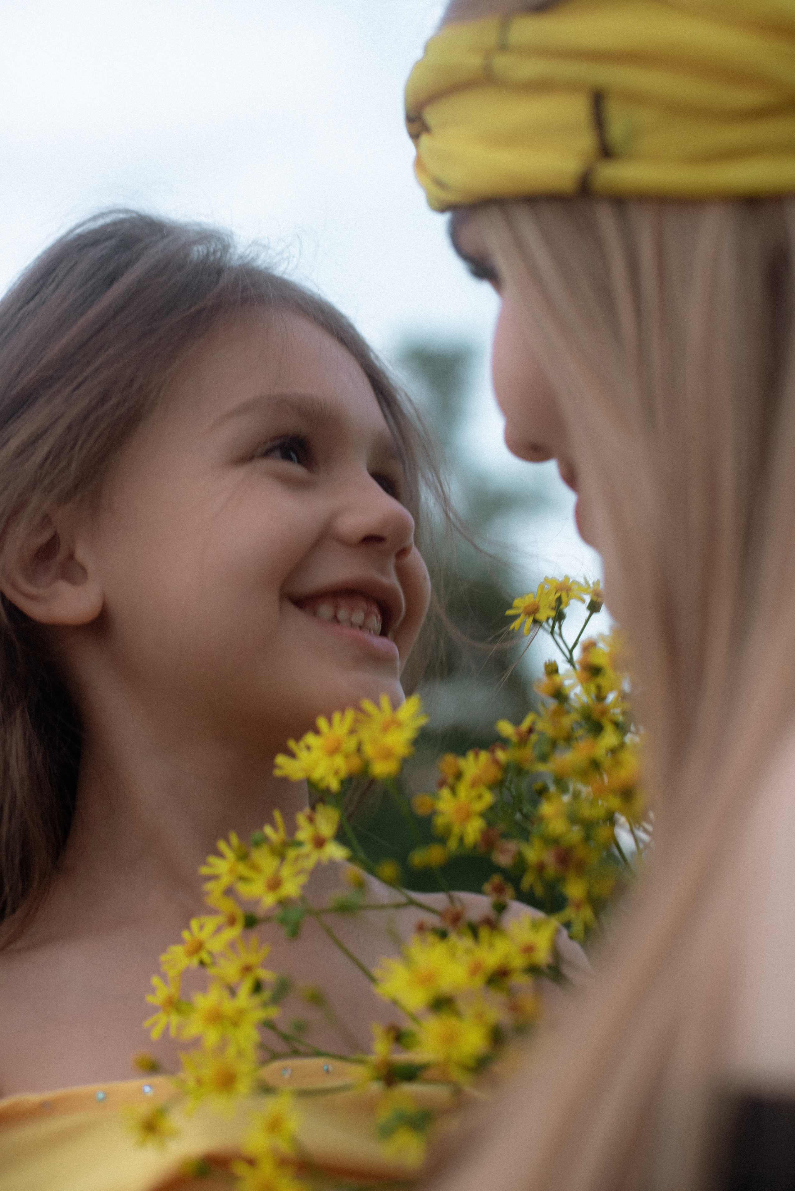 Анастасия и Аделя. Как-то летом на природе. Фотограф Виктория Чокадзе