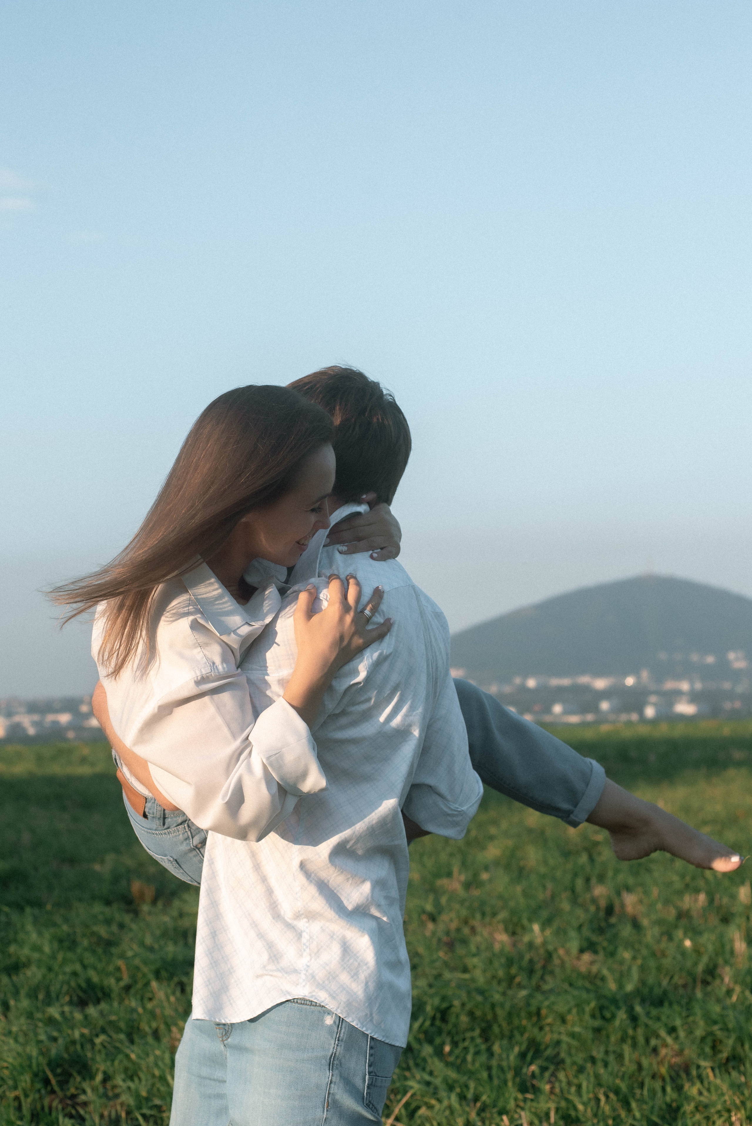 Ира, Стас и Злата. Лето, поле, закат. Фотограф Виктория Чокадзе