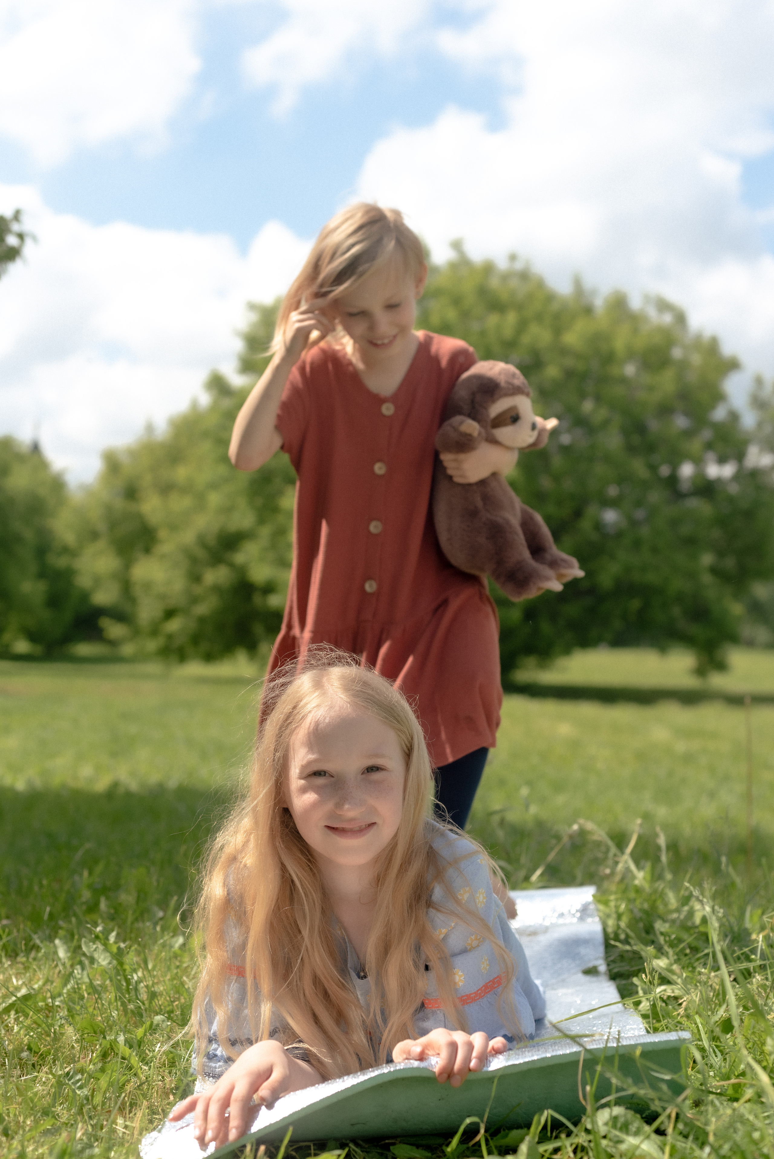 Таня, Яся, Дуся, Ариша. Коломенское летом. Фотограф Виктория Чокадзе