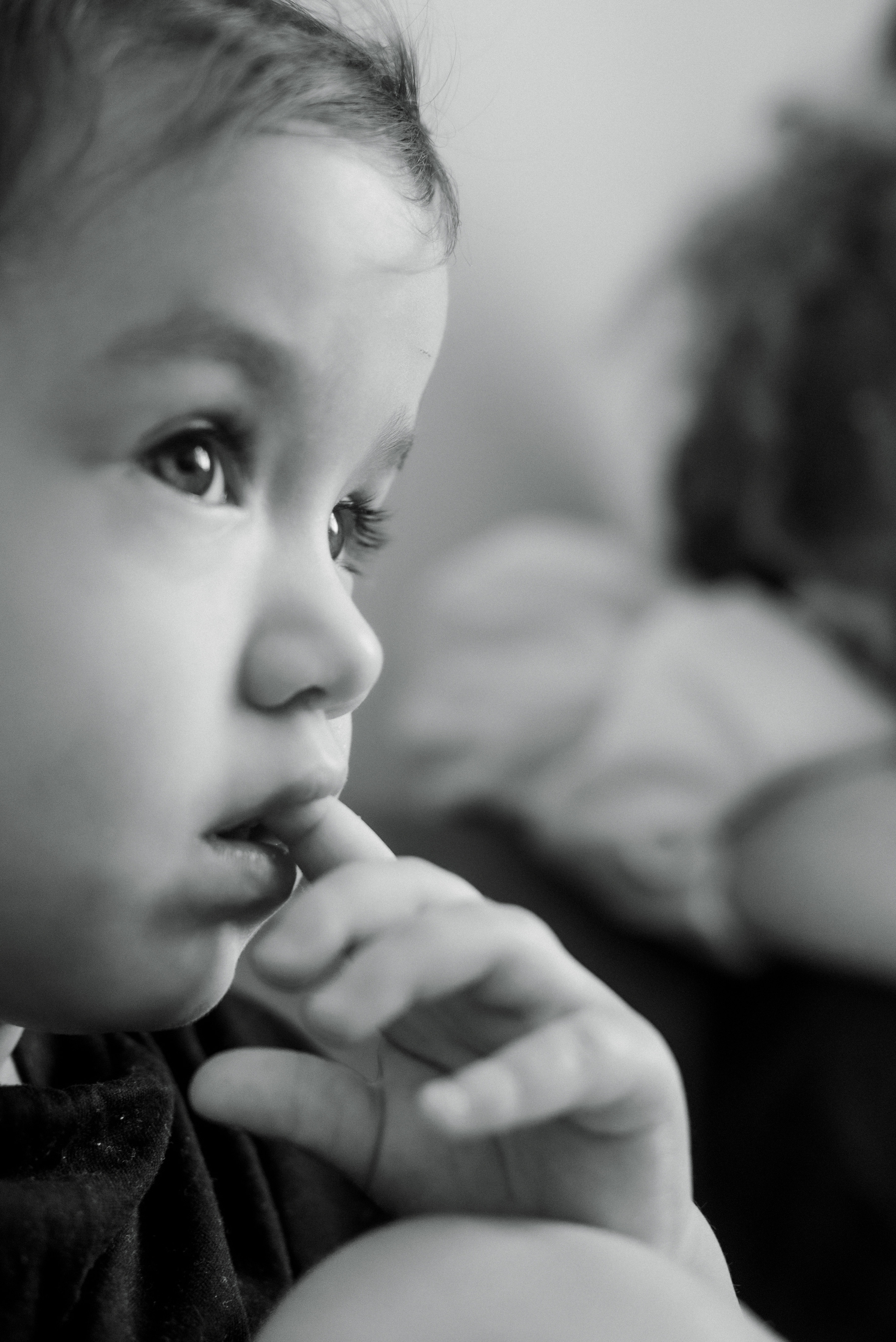 Ксения, Агния и Ульяна, дома. Фотограф Виктория Чокадзе