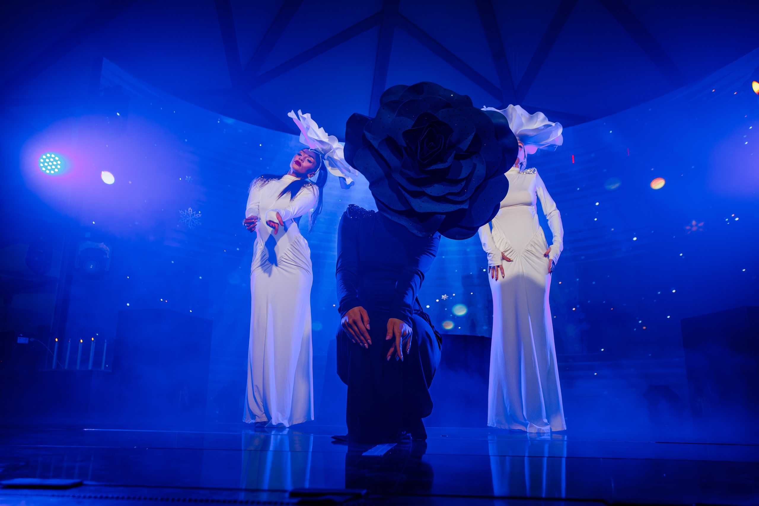 Новогодняя шоу-программа «MAGIC TIME» в PTIZZA BAR_Ялта_31.12.2025. Аминов Руслан | Фотограф