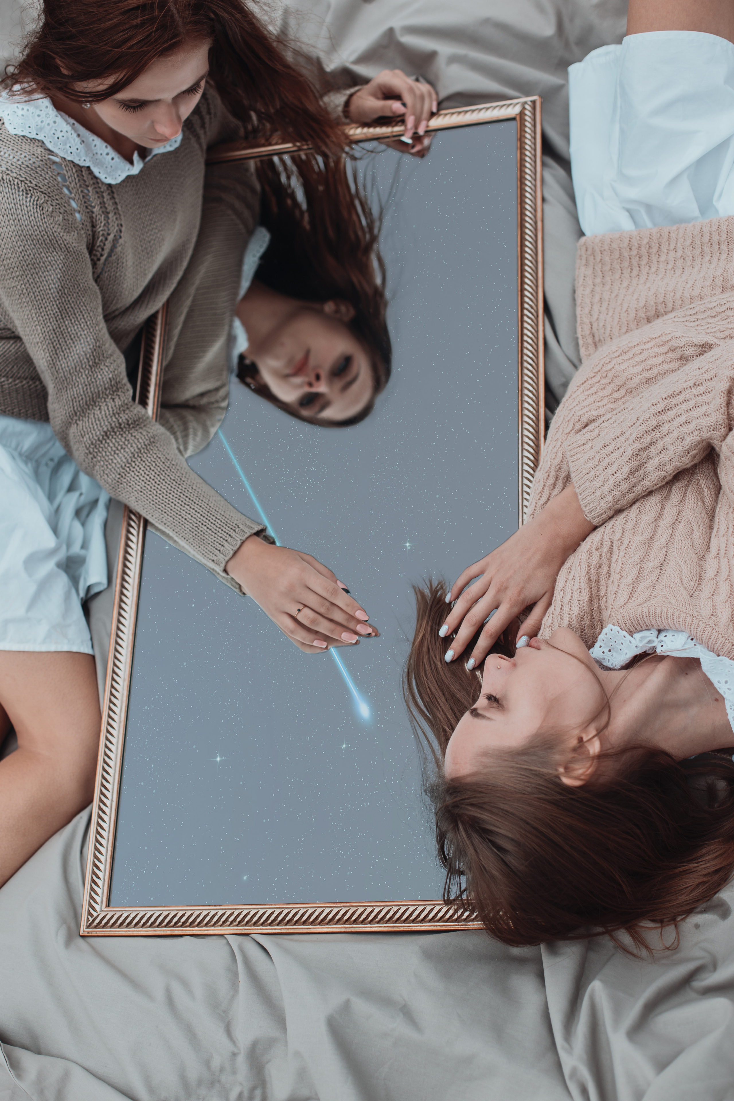 Пасмурные поля: близняшки Mirror. Креатор Ольга Яш