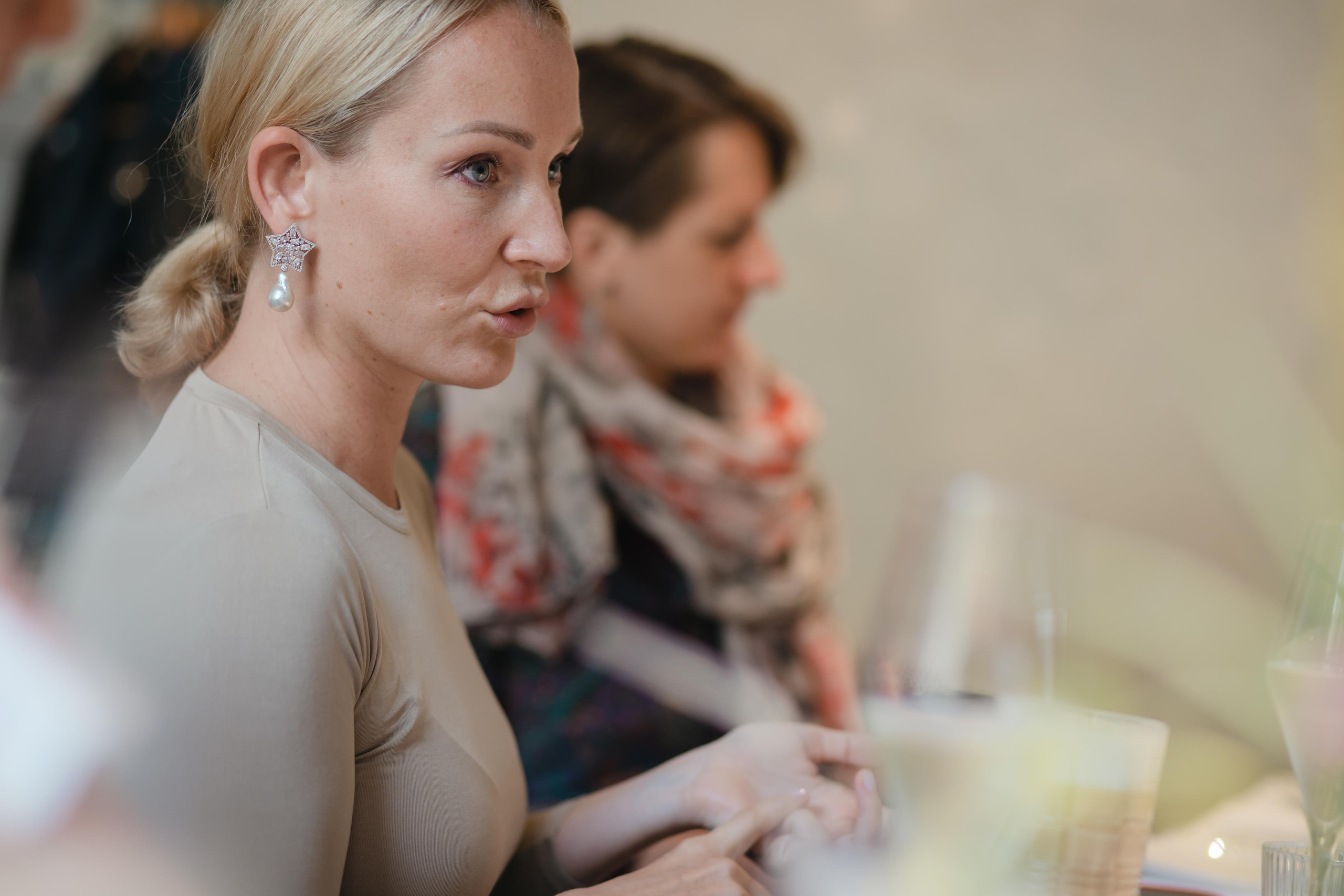 Бизнес-завтрак с коучем. Креатор Ольга Яш