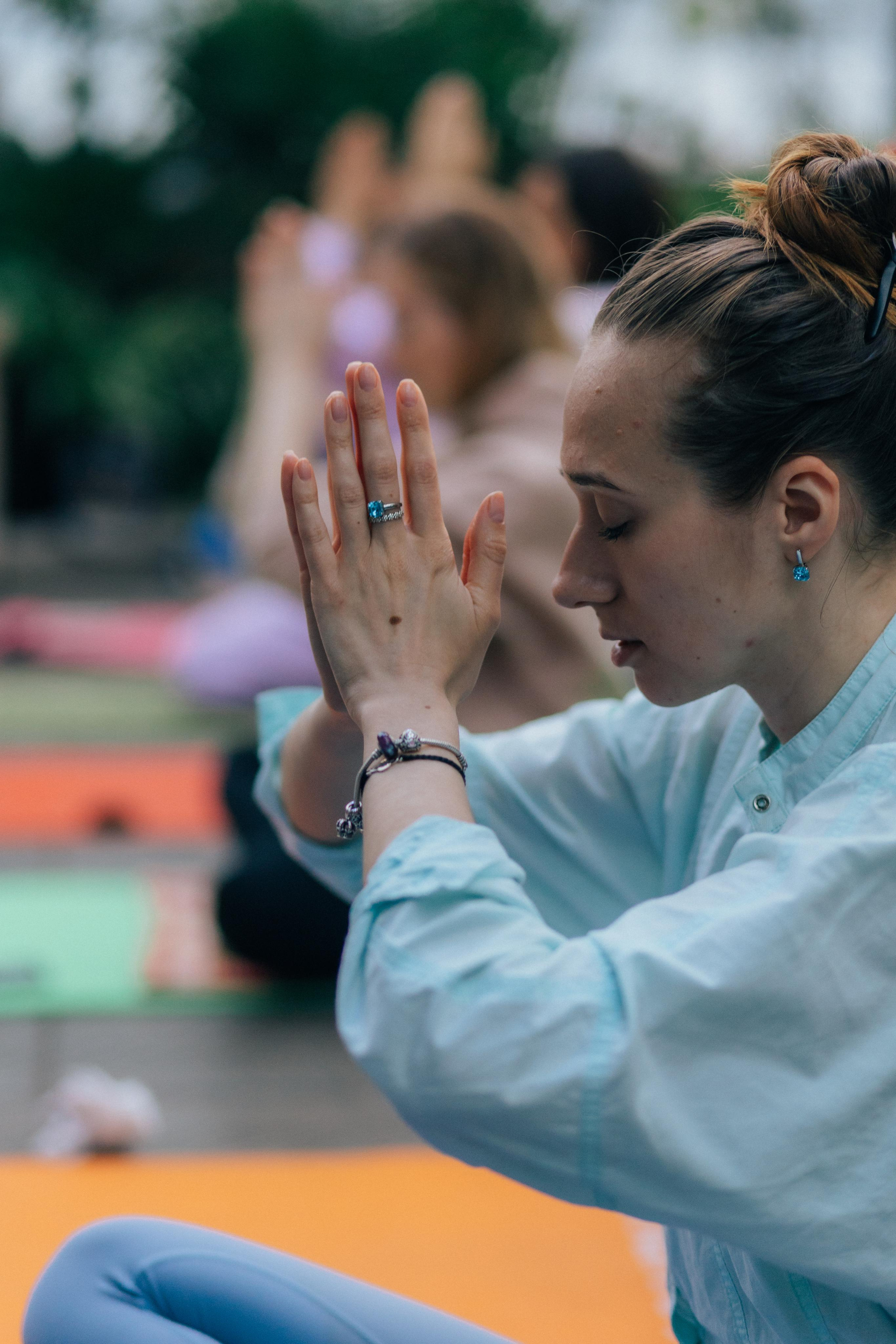 Йога в Оранжерее. Креатор Ольга Яш