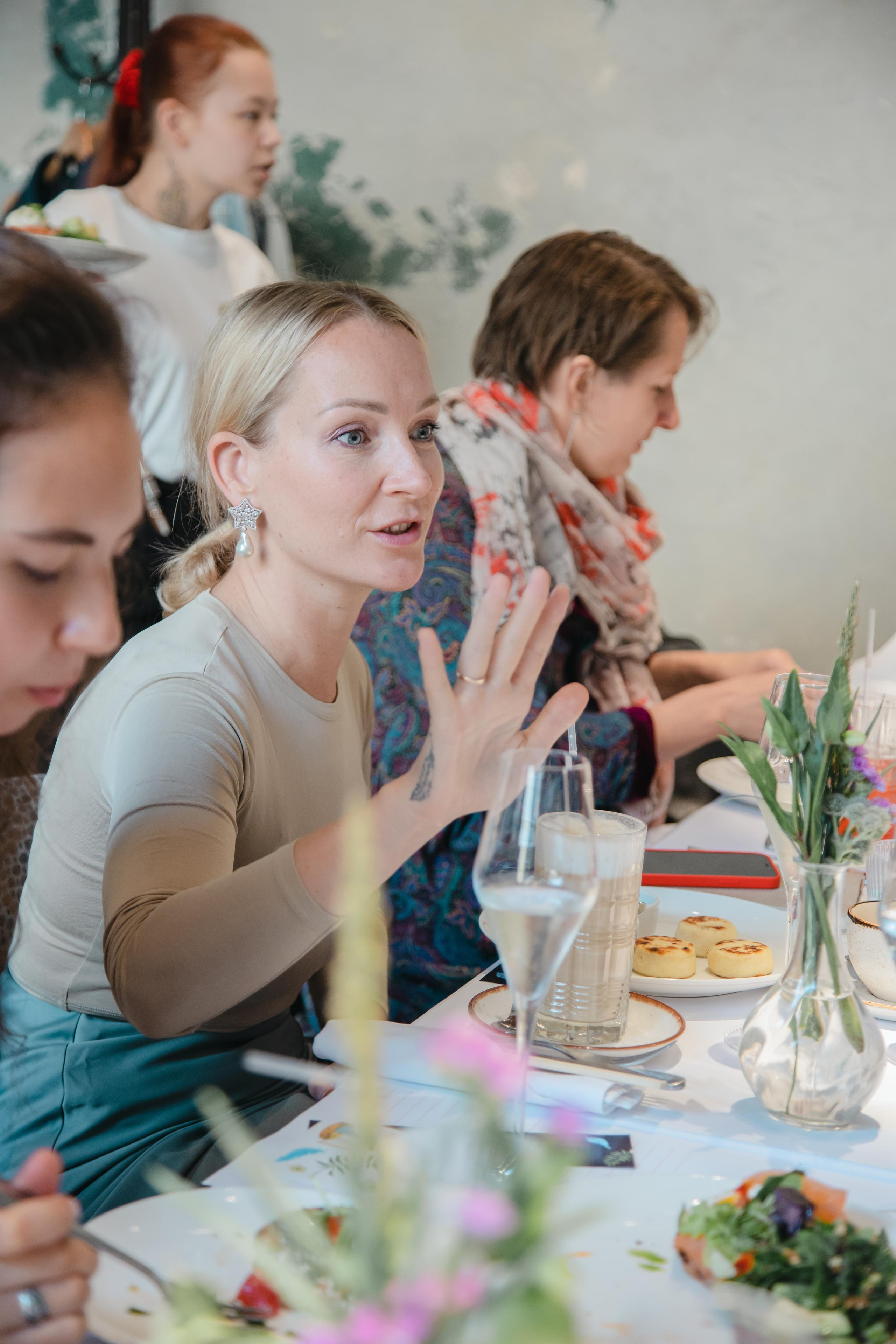 Бизнес-завтрак с коучем. Креатор Ольга Яш