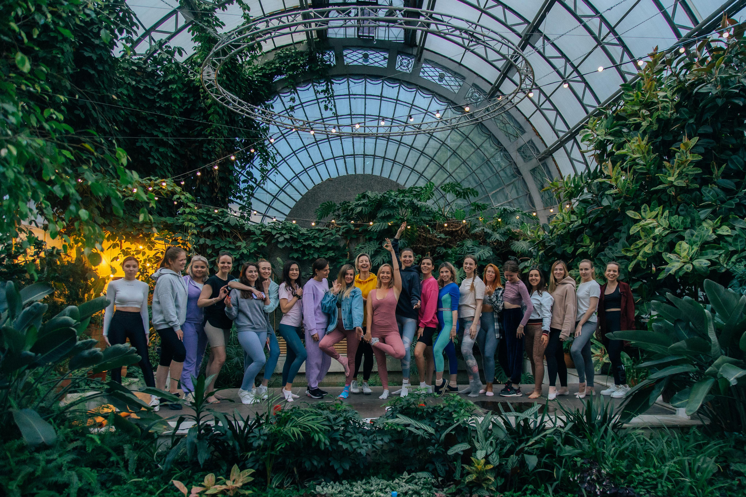 Йога в Оранжерее. Креатор Ольга Яш