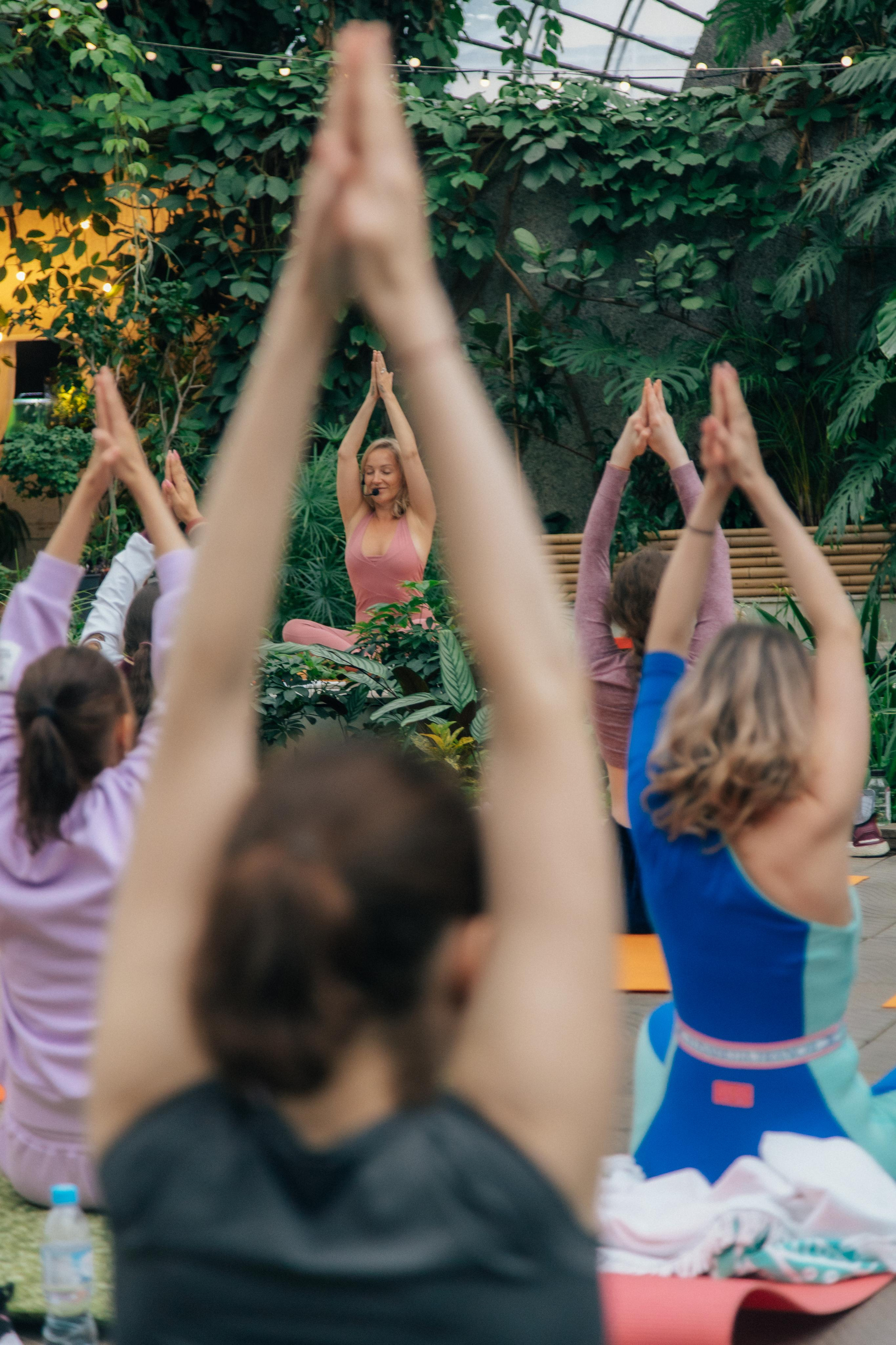 Йога в Оранжерее. Креатор Ольга Яш