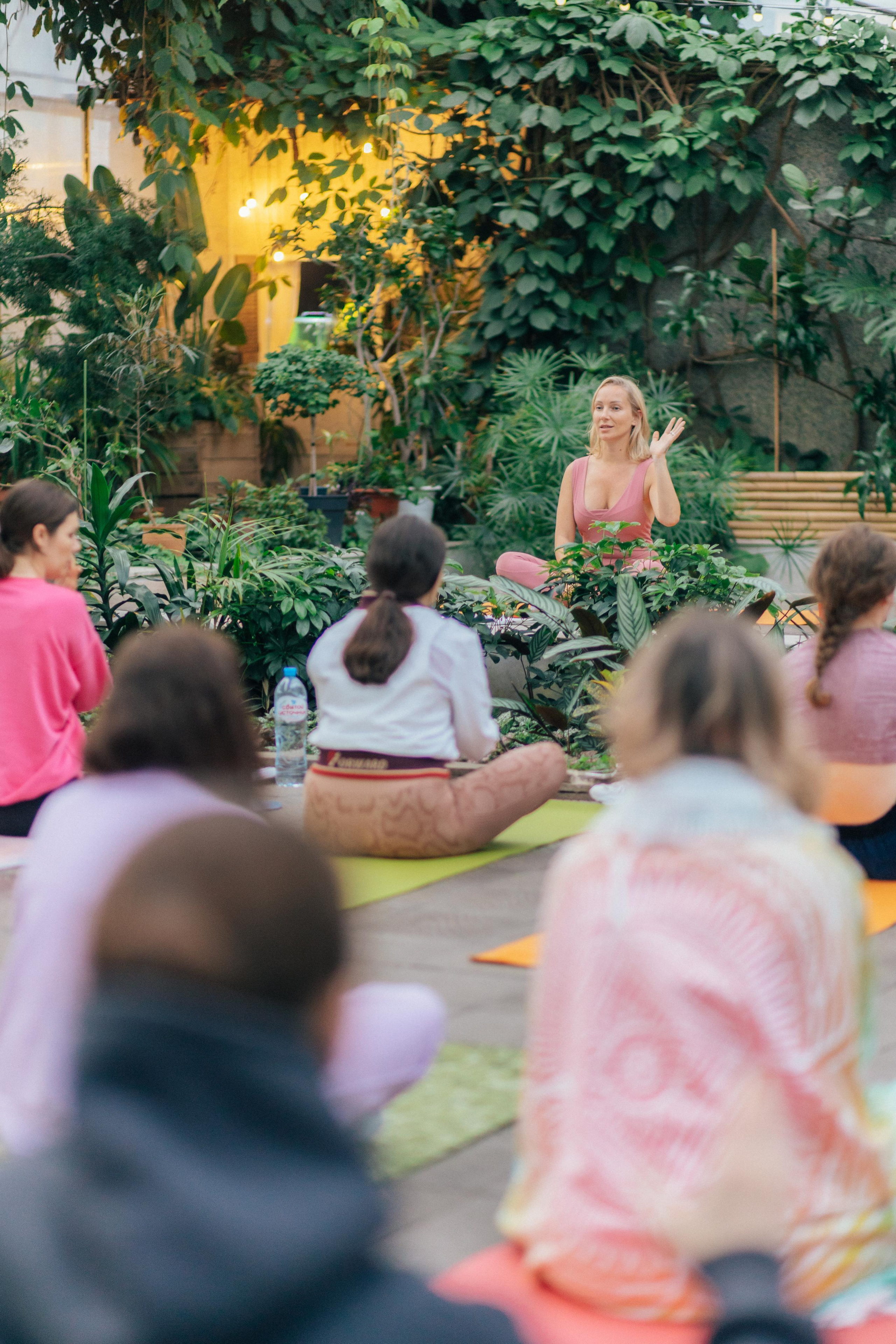 Йога в Оранжерее. Креатор Ольга Яш