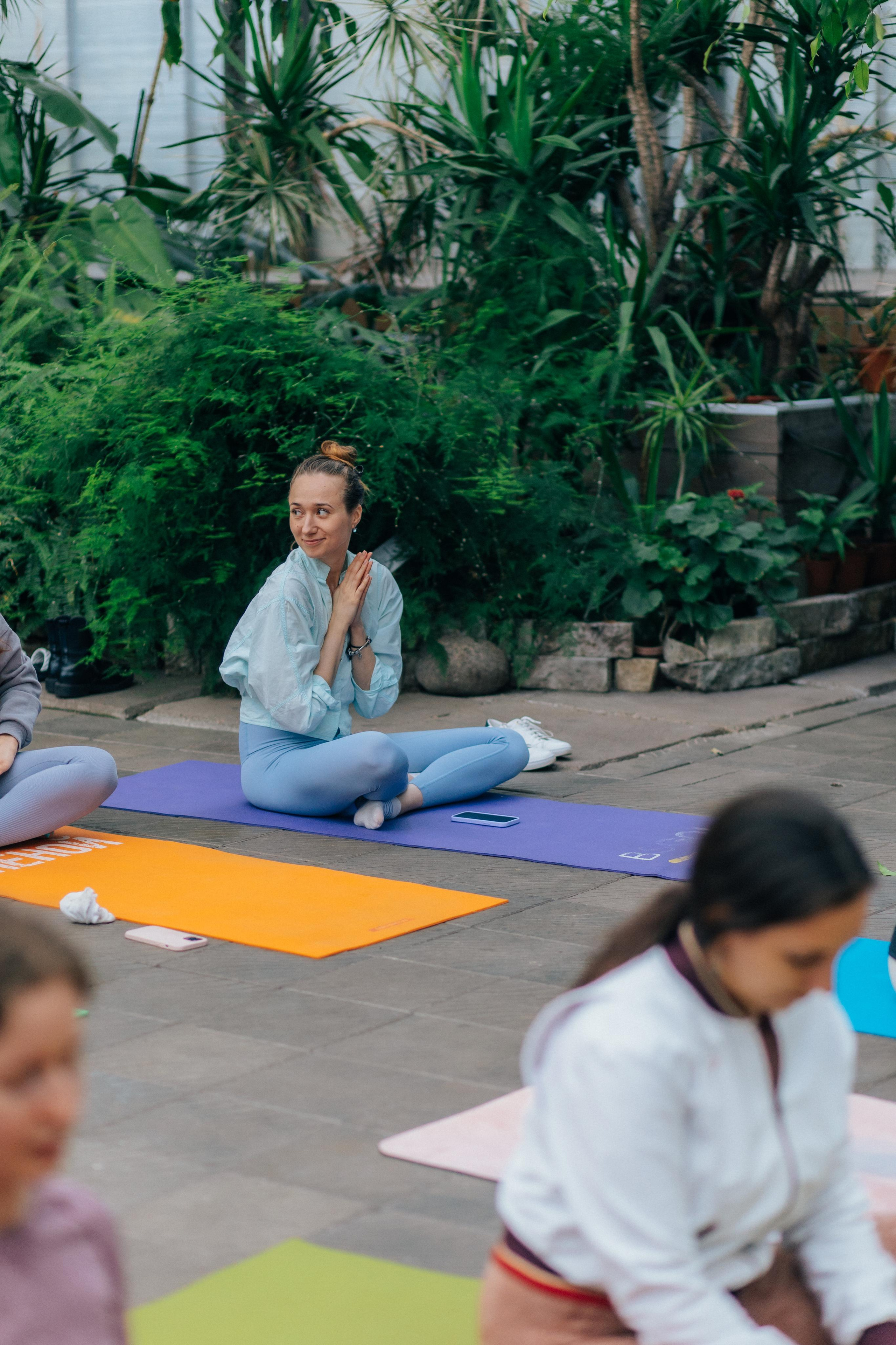Йога в Оранжерее. Креатор Ольга Яш