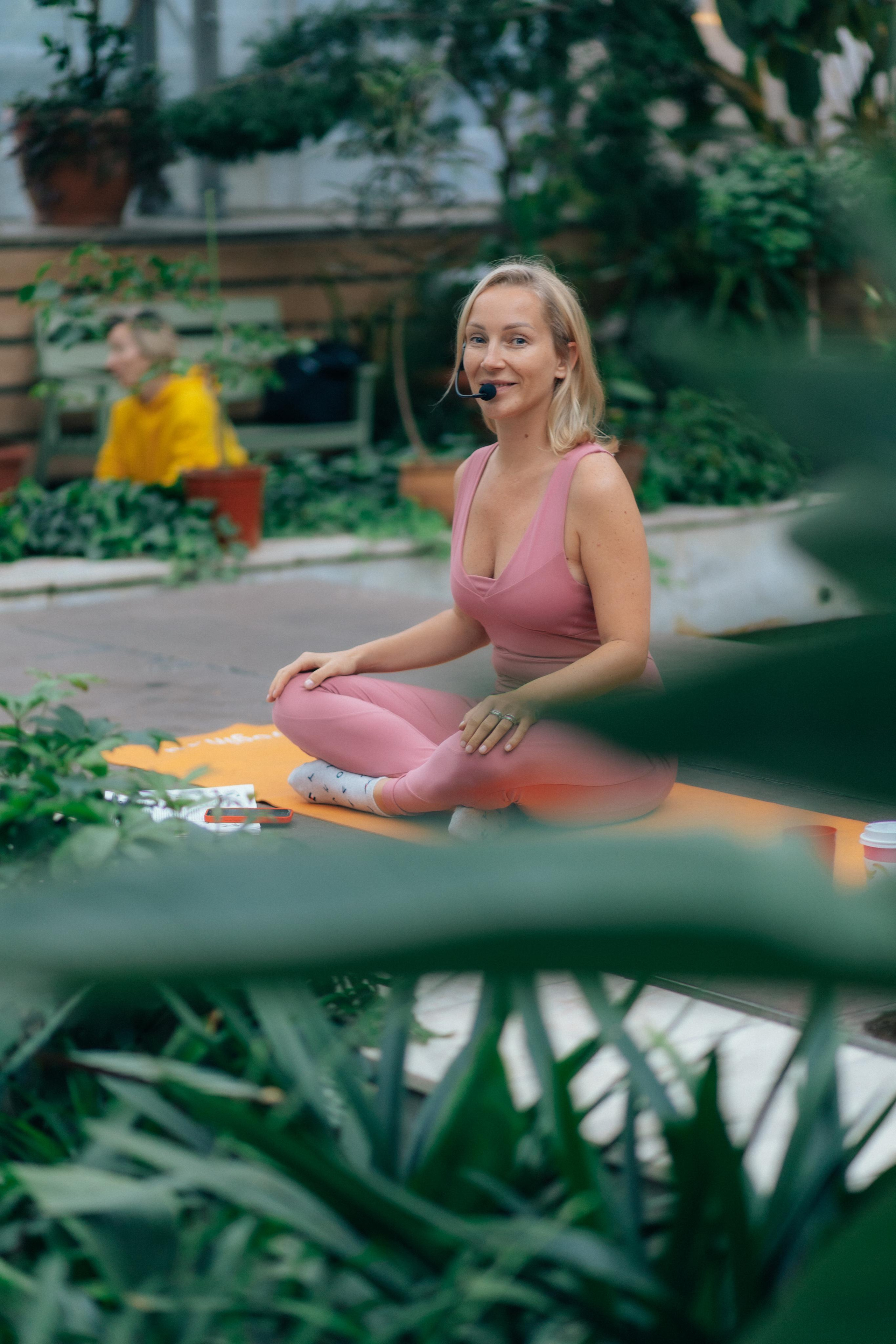 Йога в Оранжерее. Креатор Ольга Яш