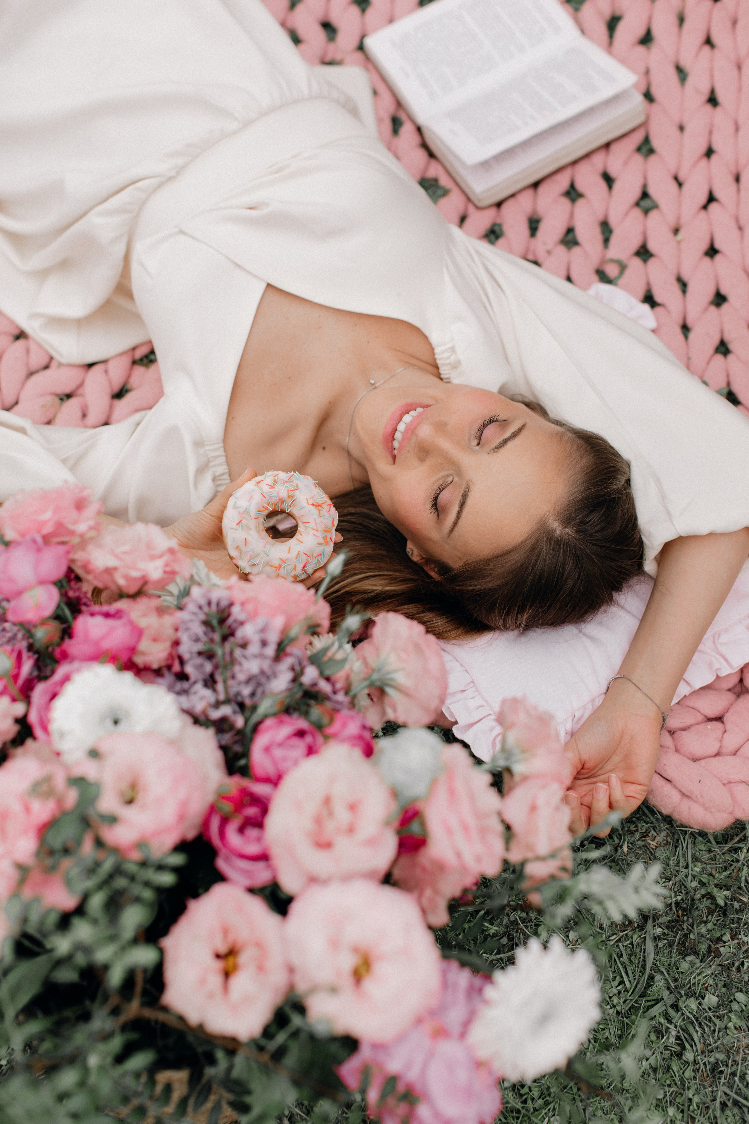 Юлия. Цветущий сад. Фотограф в Москве Ольга Сатони